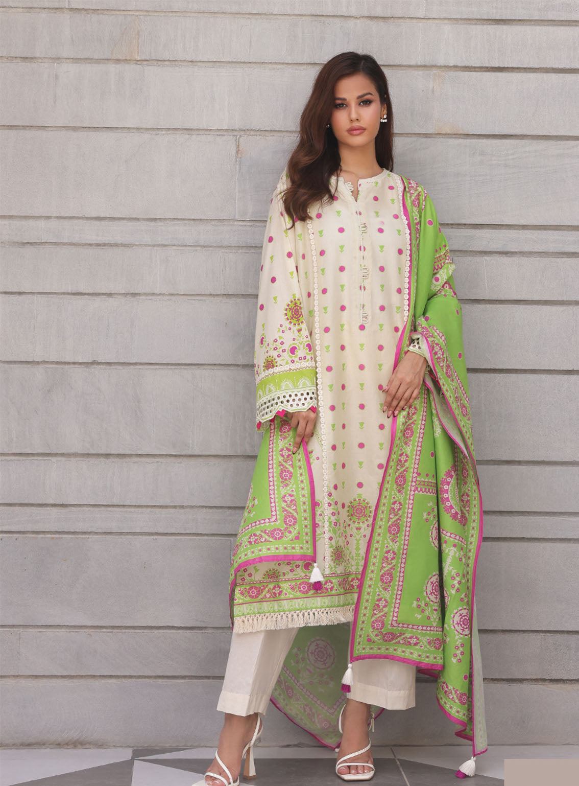 Zellbury Embroidered Cambric 2 Piece Unstitched Suit WUC24E20111 Zellbury Embroidered Cambric 2 Piece Unstitched Suit WUC24E20111