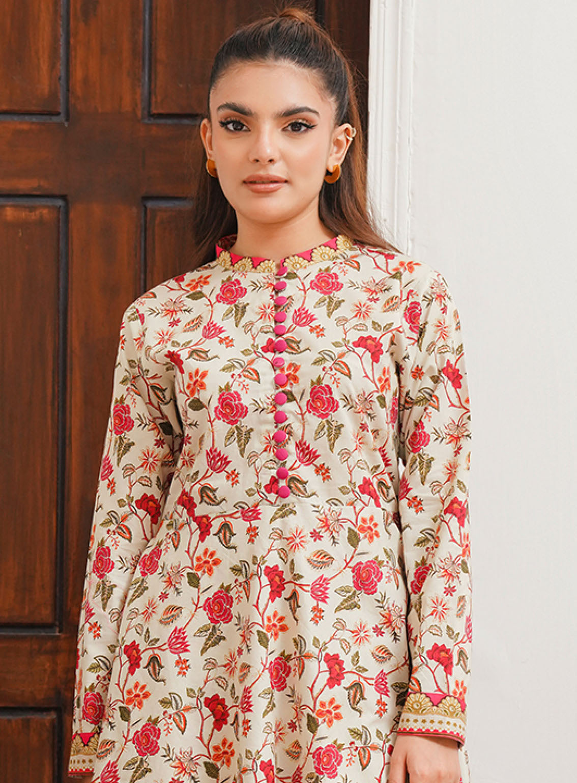 Zellbury Embroidered Cambric 2 Piece Unstitched Suit WUC24E20113 Zellbury Embroidered Cambric 2 Piece Unstitched Suit WUC24E20113