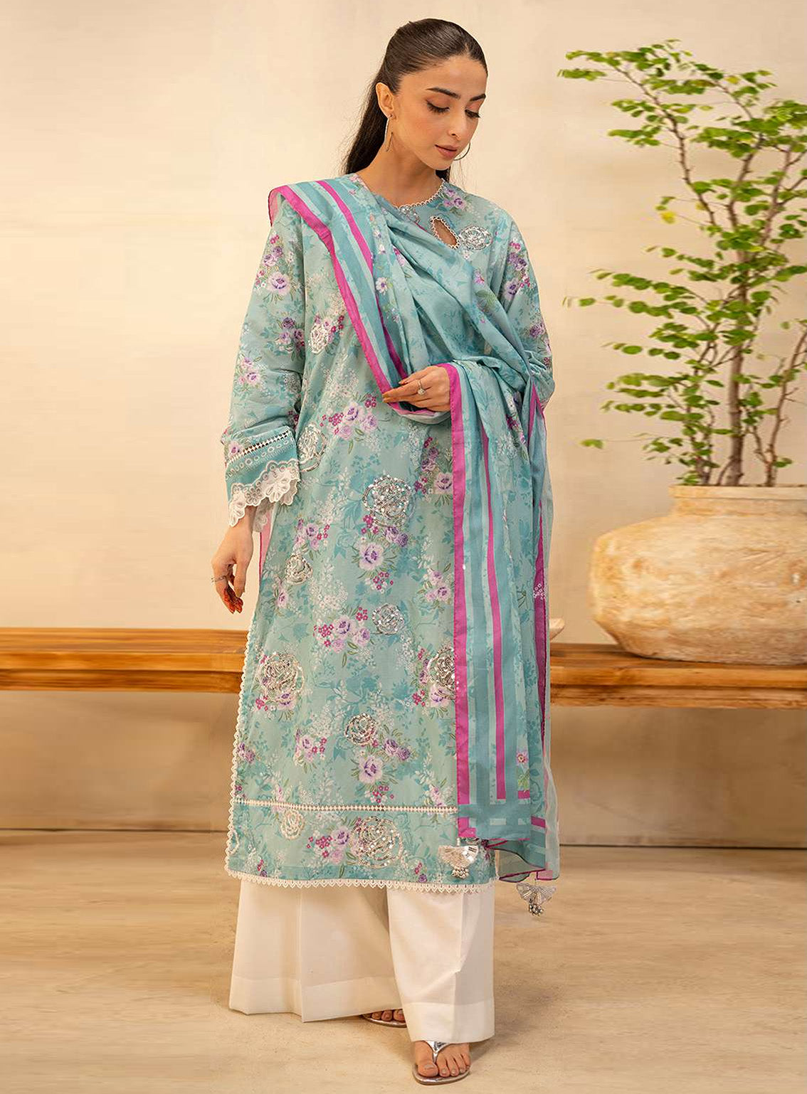 Zellbury Embroidered Lawn 2 Piece Unstitched Suit WUS25E20021 Zellbury Embroidered Lawn 2 Piece Unstitched Suit WUS25E20021