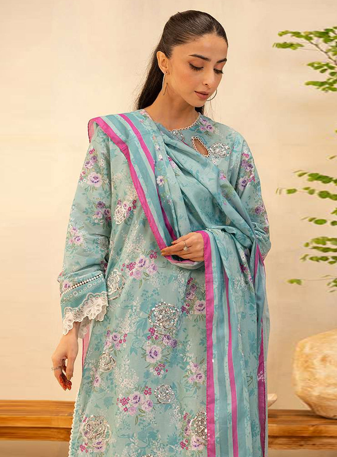 Zellbury Embroidered Lawn 2 Piece Unstitched Suit WUS25E20021 Zellbury Embroidered Lawn 2 Piece Unstitched Suit WUS25E20021