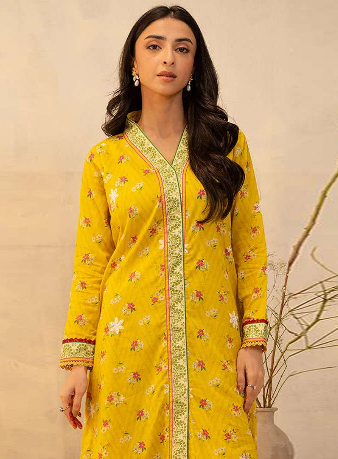 Zellbury Embroidered Lawn 2 Piece Unstitched Suit WUS25E20098 Zellbury Embroidered Lawn 2 Piece Unstitched Suit WUS25E20098