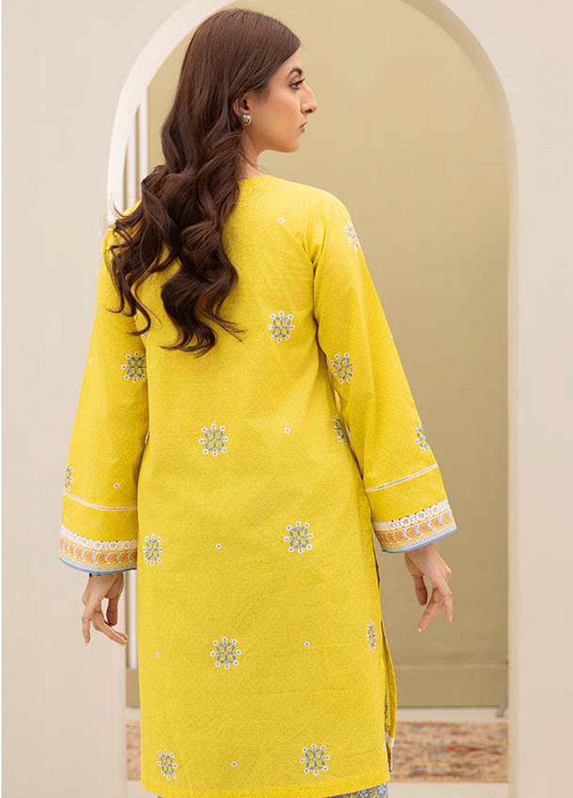 Zellbury Embroidered Lawn 2 Piece Unstitched Suit WUS25E20310 Zellbury Embroidered Lawn 2 Piece Unstitched Suit WUS25E20310