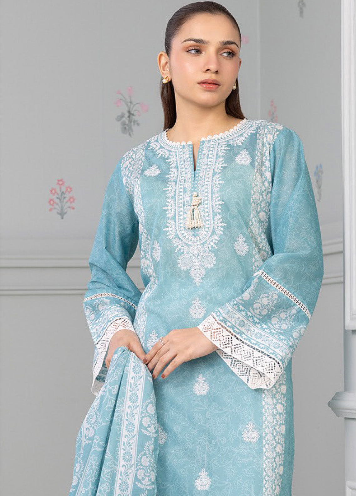 Zellbury Embroidered Lawn 2 Piece Unstitched Suit WUS25E20311 Zellbury Embroidered Lawn 2 Piece Unstitched Suit WUS25E20311