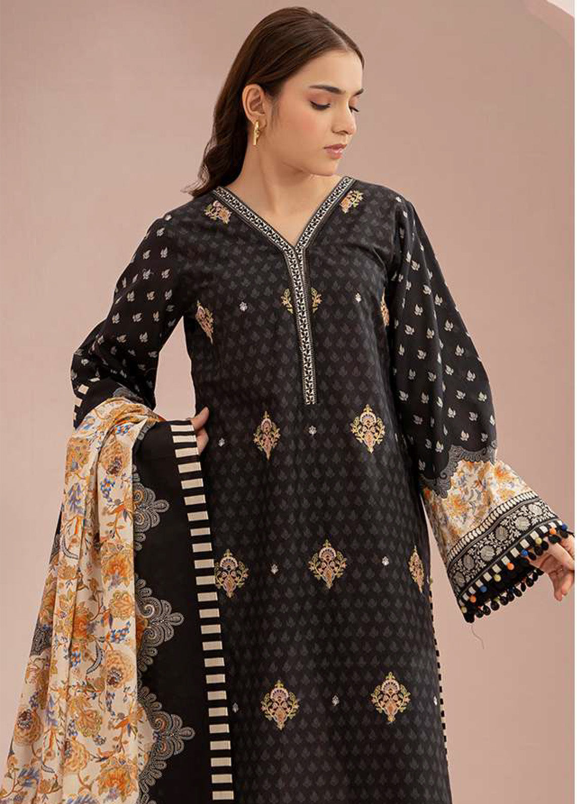 Zellbury Embroidered Lawn 2 Piece Unstitched Suit WUS25E20377 Zellbury Embroidered Lawn 2 Piece Unstitched Suit WUS25E20377