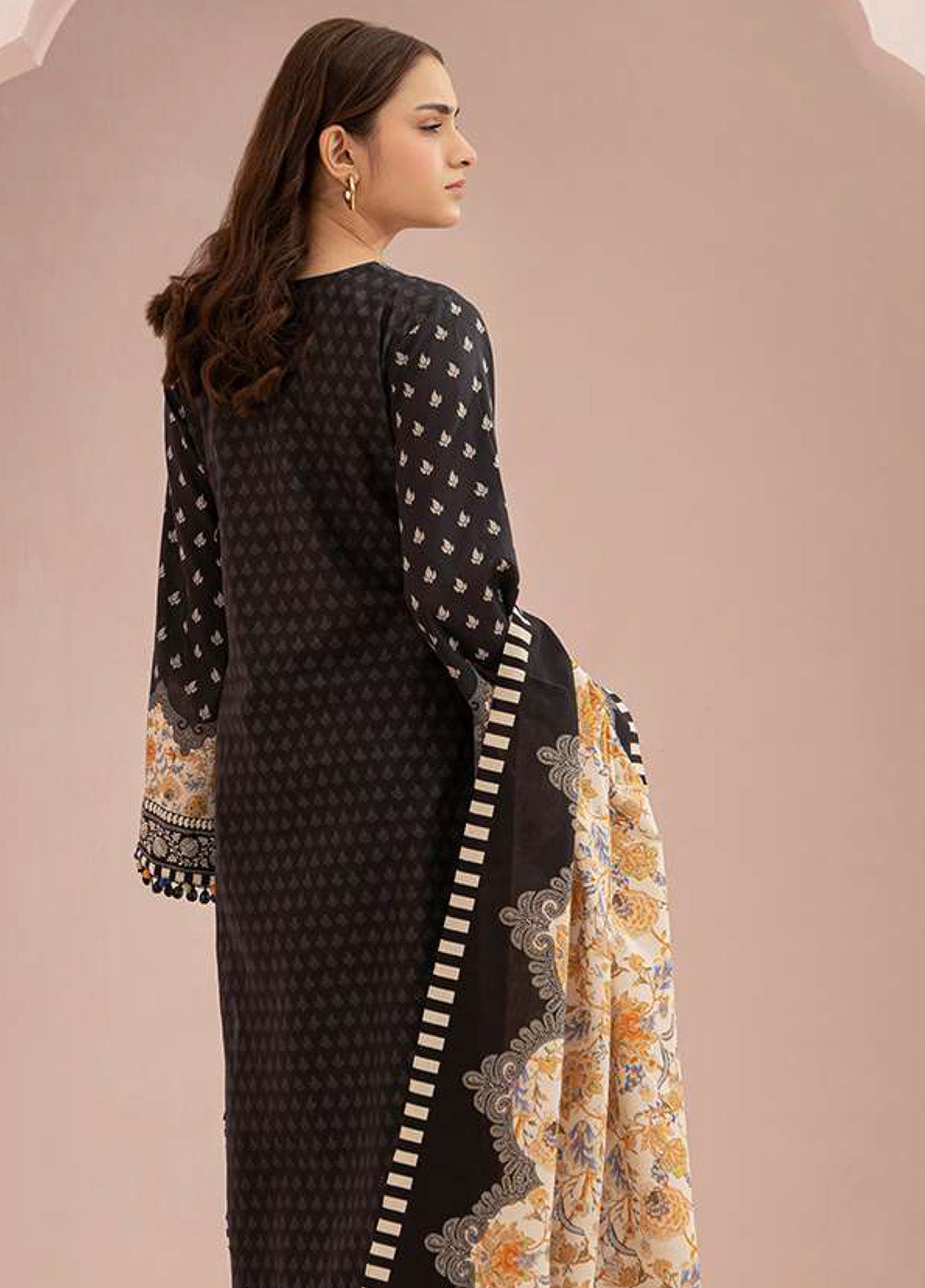 Zellbury Embroidered Lawn 2 Piece Unstitched Suit WUS25E20377 Zellbury Embroidered Lawn 2 Piece Unstitched Suit WUS25E20377