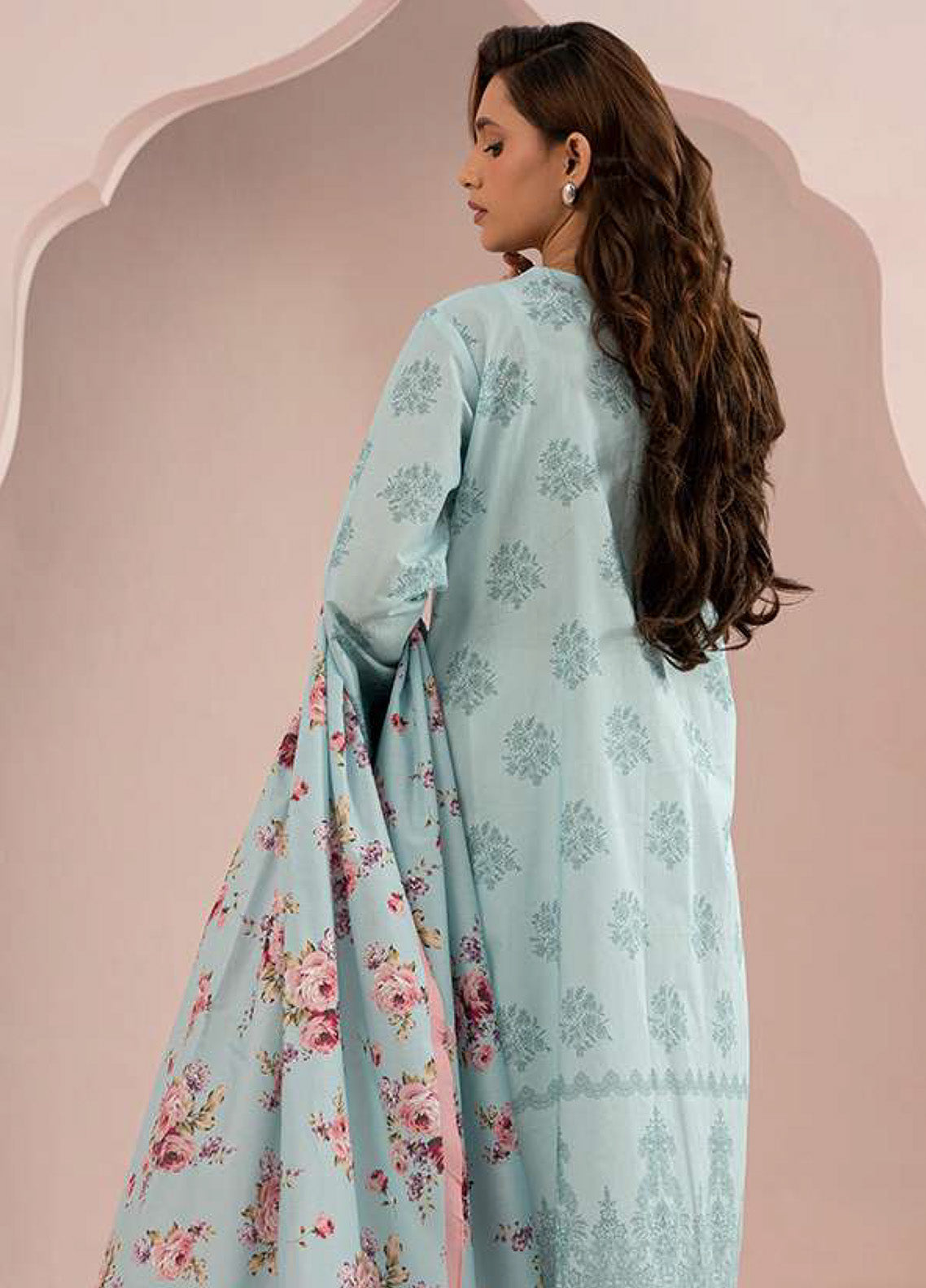 Zellbury Embroidered Lawn 2 Piece Unstitched Suit WUS25E20488 Zellbury Embroidered Lawn 2 Piece Unstitched Suit WUS25E20488