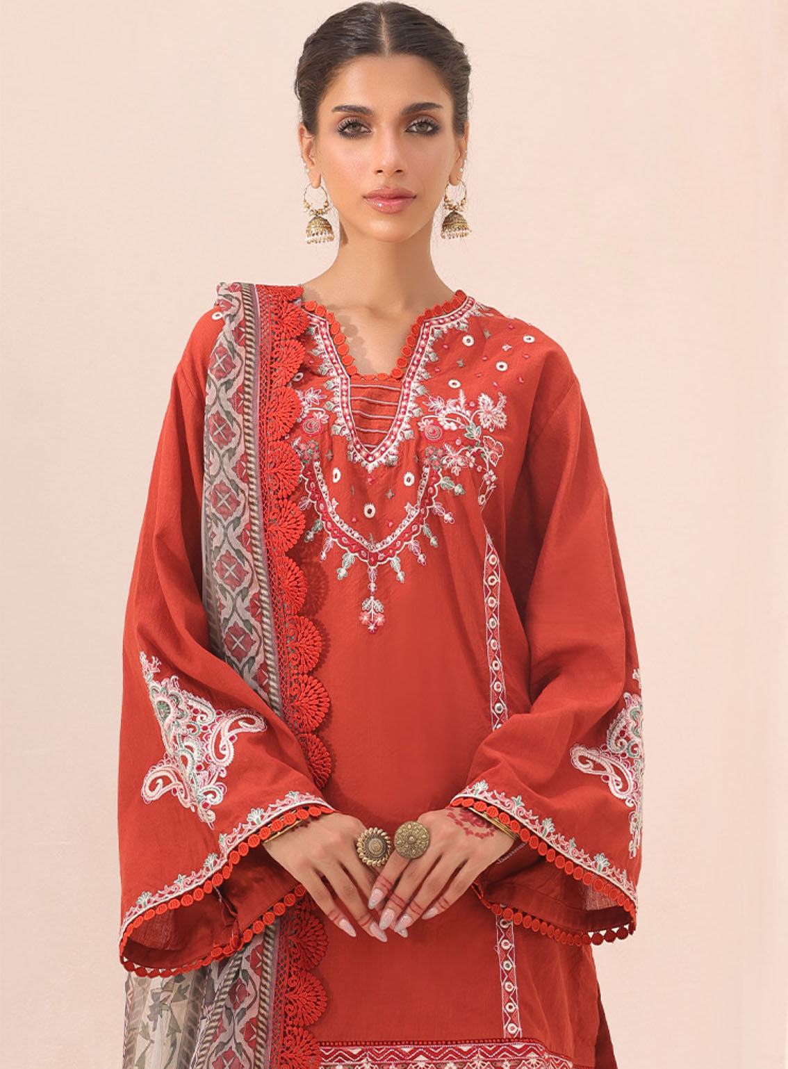 Zellbury Embroidered Lawn 3 Piece Unstitched Suit WUC24E31544 Zellbury Embroidered Lawn 3 Piece Unstitched Suit WUC24E31544