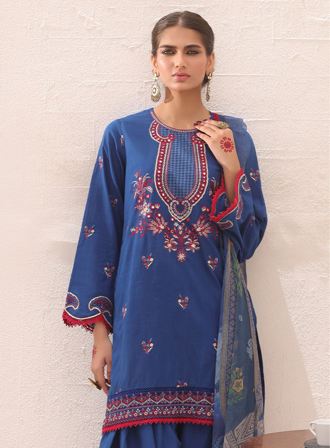 Zellbury Embroidered Lawn 3 Piece Unstitched Suit WUC24E31551 Zellbury Embroidered Lawn 3 Piece Unstitched Suit WUC24E31551
