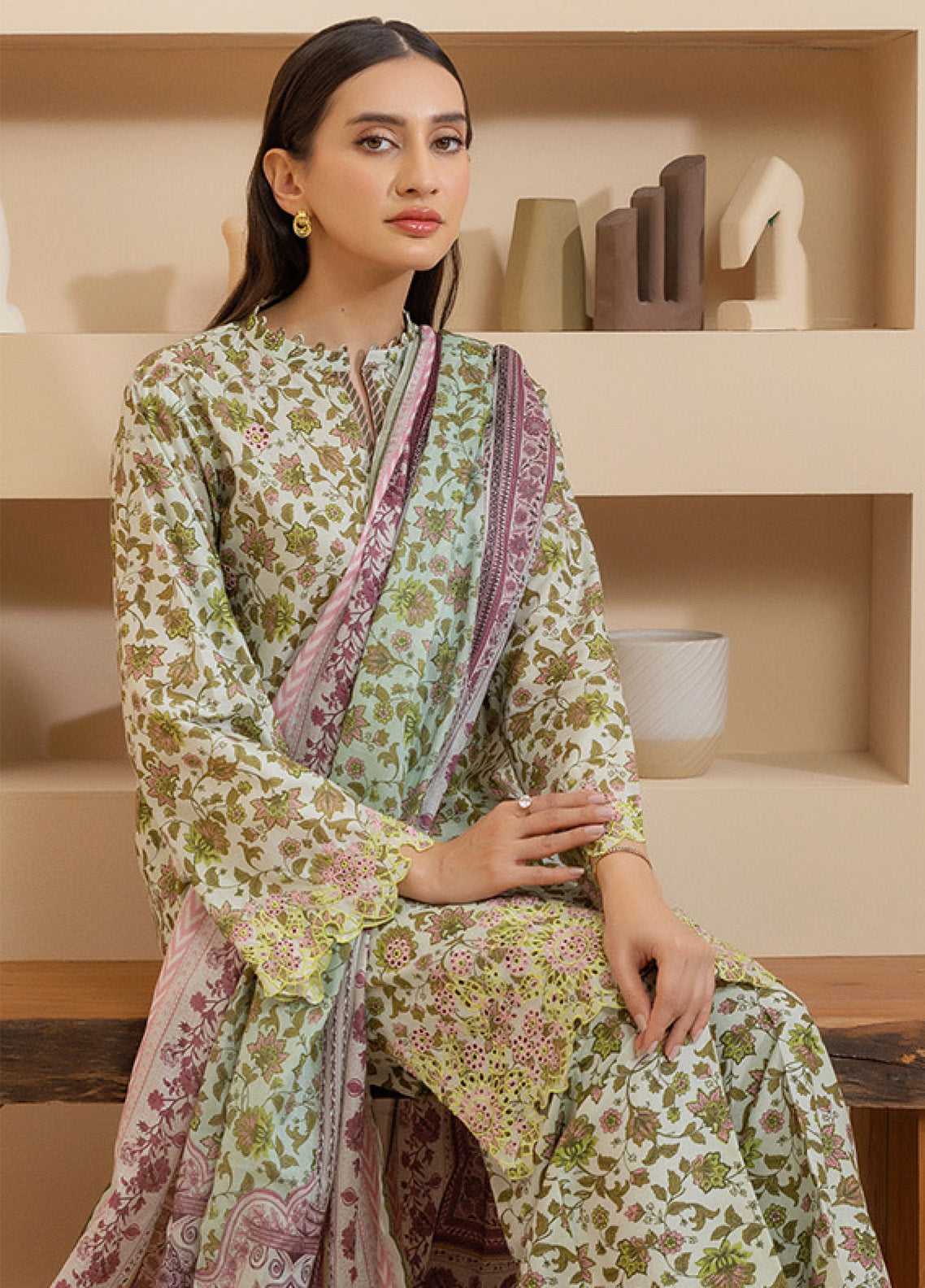 Zellbury Embroidered Lawn 3 Piece Unstitched Suit WUS25E30061 Zellbury Embroidered Lawn 3 Piece Unstitched Suit WUS25E30061