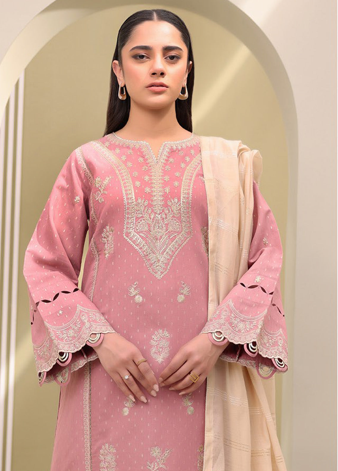 Zellbury Embroidered Lawn 3 Piece Unstitched Suit WUS25E30080 Zellbury Embroidered Lawn 3 Piece Unstitched Suit WUS25E30080
