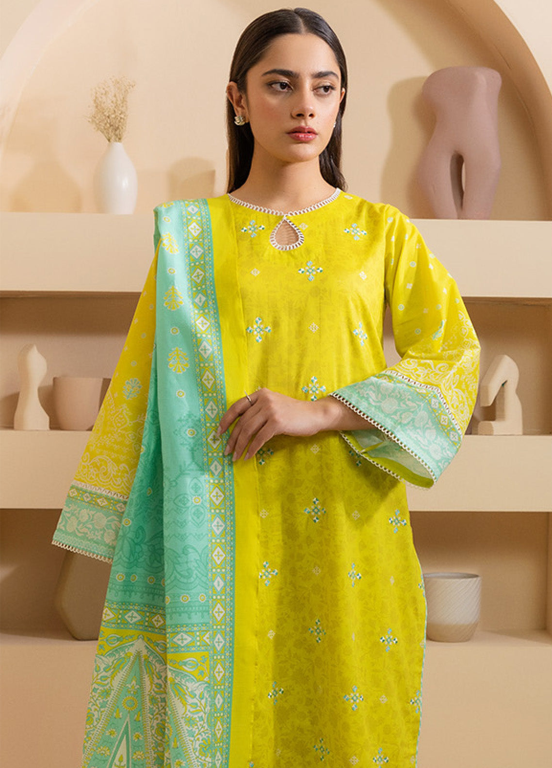 Zellbury Embroidered Lawn 3 Piece Unstitched Suit WUS25E30210 Zellbury Embroidered Lawn 3 Piece Unstitched Suit WUS25E30210