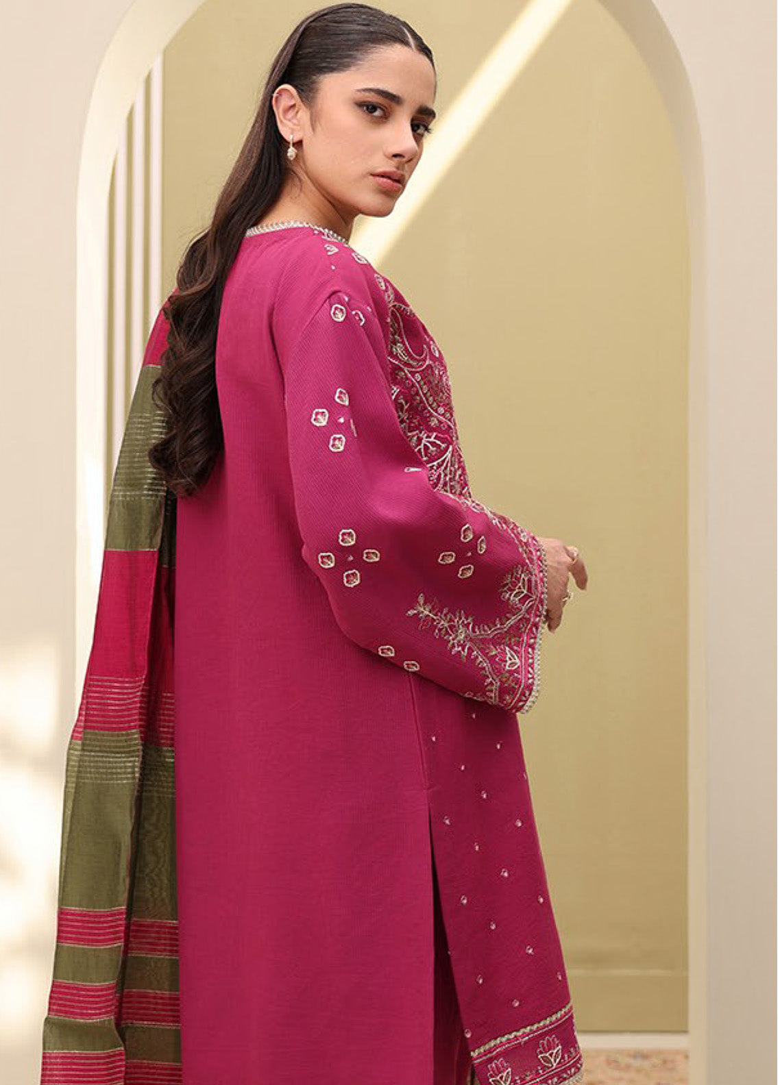 Zellbury Embroidered Lawn 3 Piece Unstitched Suit WUS25E30286 Zellbury Embroidered Lawn 3 Piece Unstitched Suit WUS25E30286