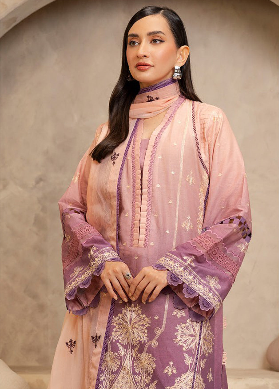 Zellbury Embroidered Lawn 3 Piece Unstitched Suit WUS25E30300 Zellbury Embroidered Lawn 3 Piece Unstitched Suit WUS25E30300