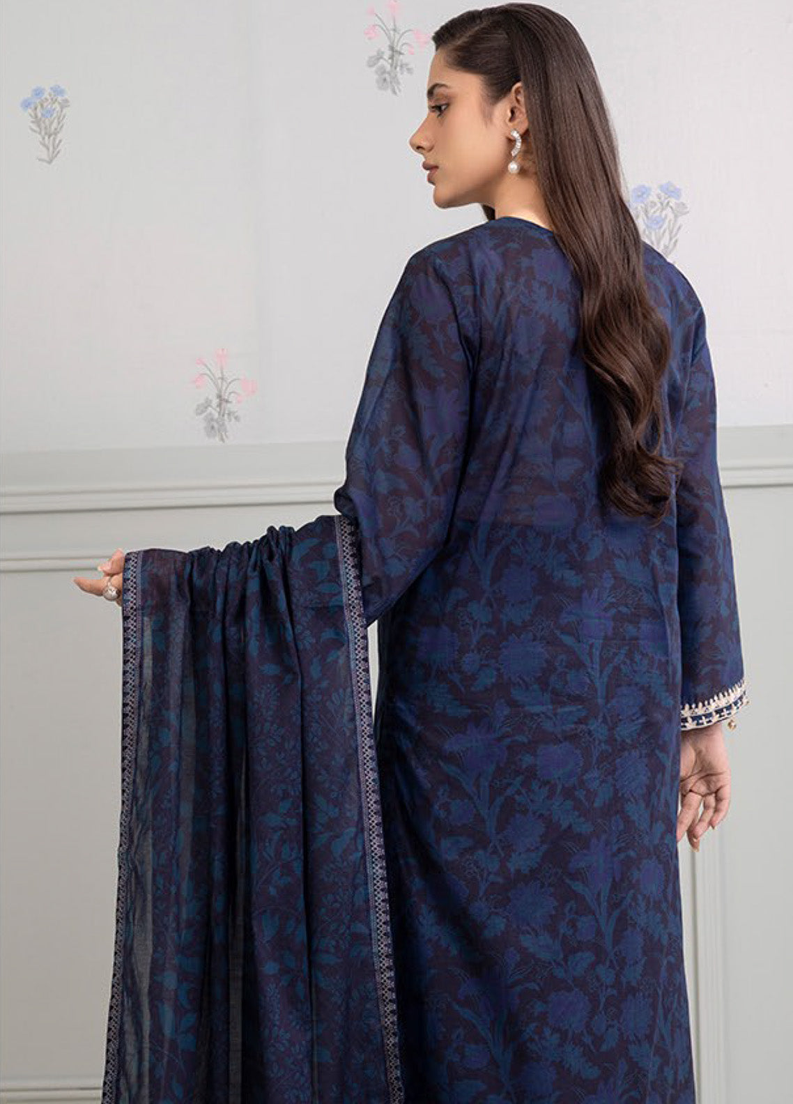 Zellbury Embroidered Lawn 3 Piece Unstitched Suit WUS25E30339 Zellbury Embroidered Lawn 3 Piece Unstitched Suit WUS25E30339