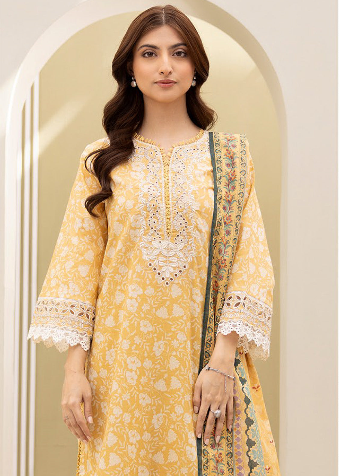 Zellbury Embroidered Lawn 3 Piece Unstitched Suit WUS25E30398 Zellbury Embroidered Lawn 3 Piece Unstitched Suit WUS25E30398