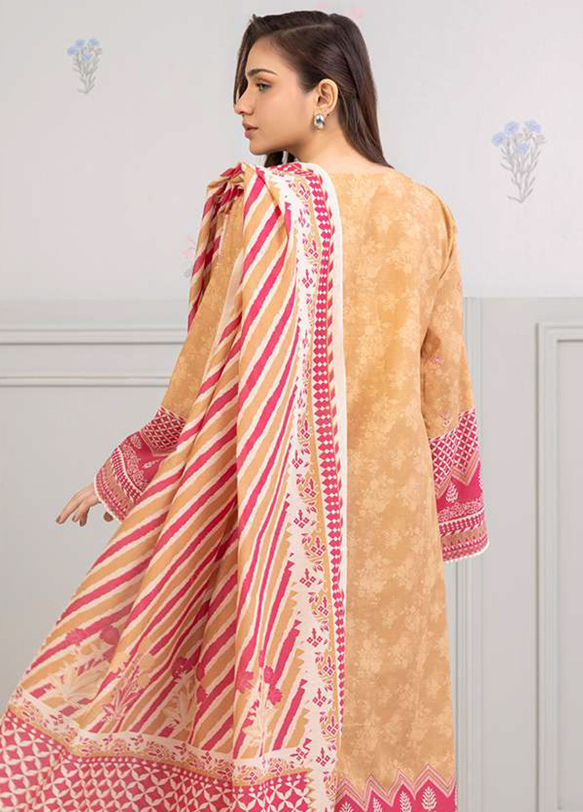 Zellbury Embroidered Lawn 3 Piece Unstitched Suit WUS25E30401 Zellbury Embroidered Lawn 3 Piece Unstitched Suit WUS25E30401