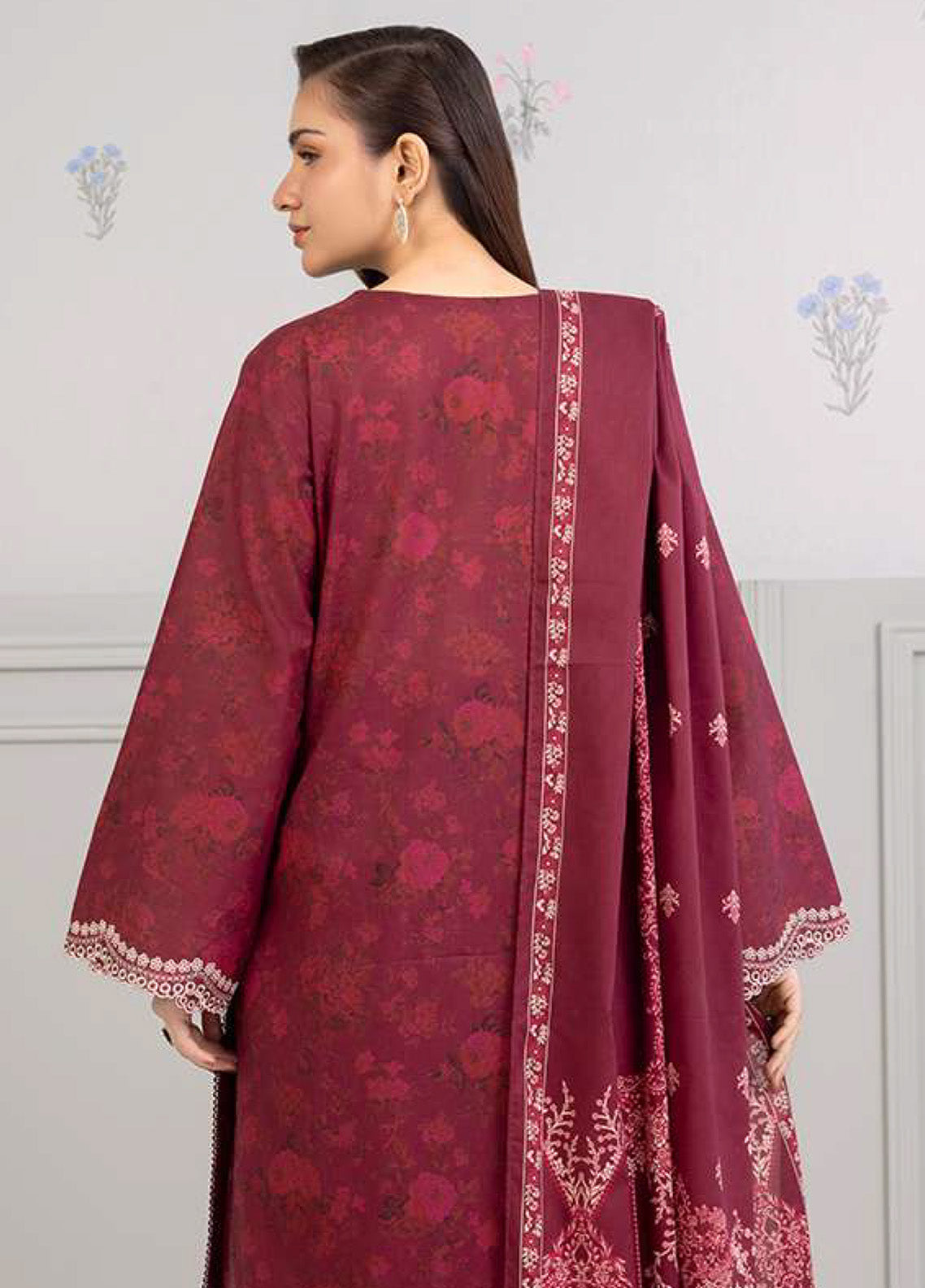 Zellbury Embroidered Lawn 3 Piece Unstitched Suit WUS25E30524 Zellbury Embroidered Lawn 3 Piece Unstitched Suit WUS25E30524