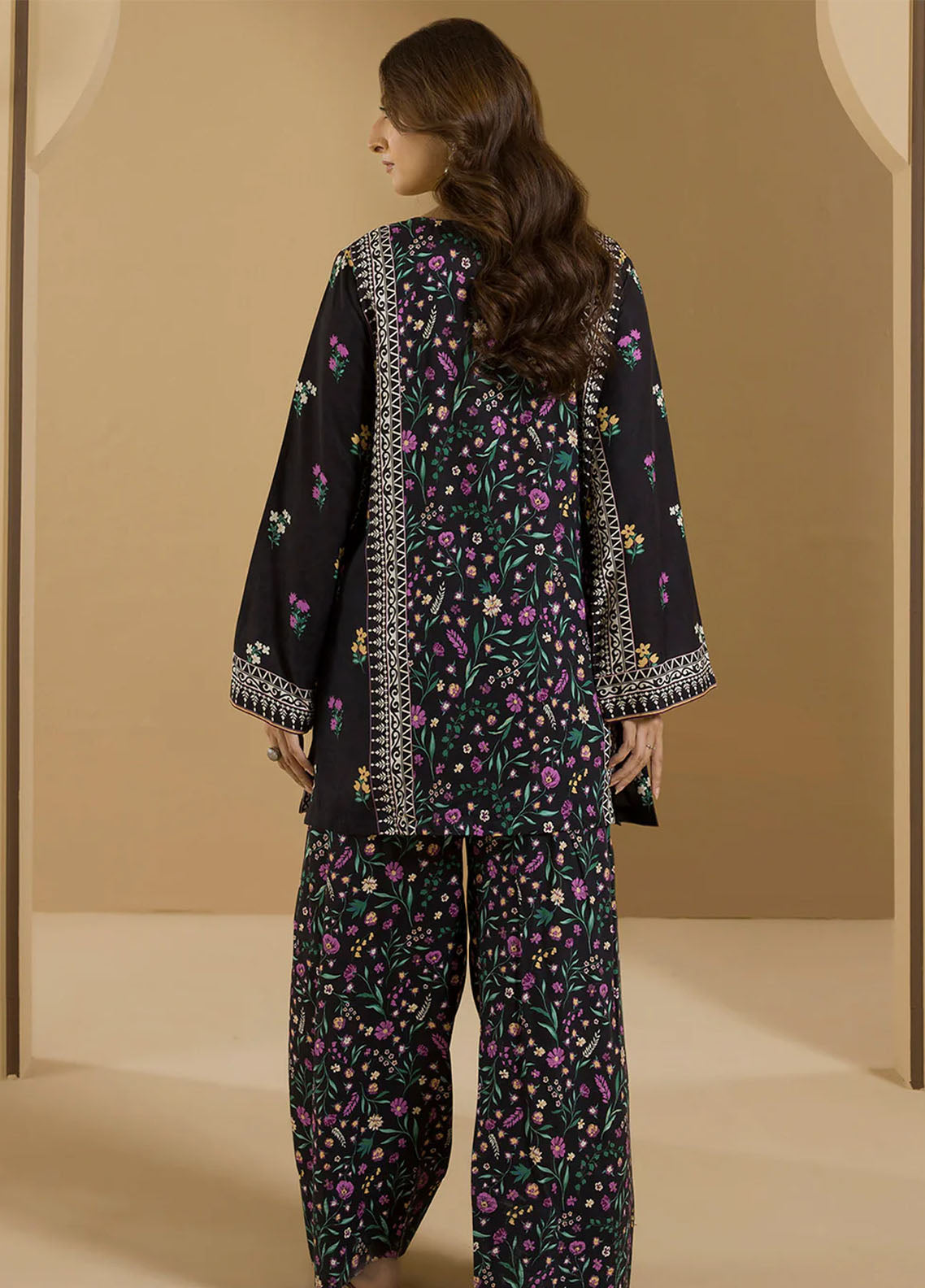 Zellbury Embroidered Linen 2 Piece Unstitched Suit WUW25E20095 Zellbury Embroidered Linen 2 Piece Unstitched Suit WUW25E20095