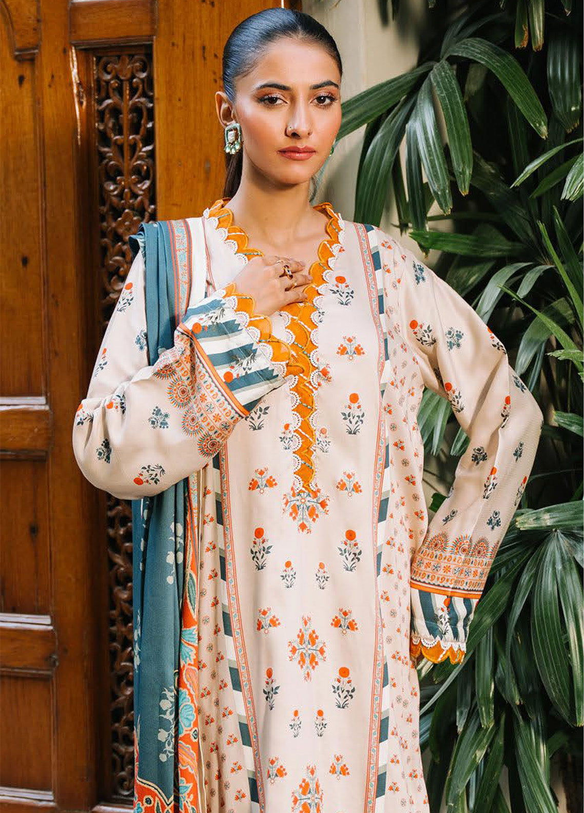 Zellbury Essential Printed Cotail 3 Piece Unstitched Suit WUW24X30220 Zellbury Essential Printed Cotail 3 Piece Unstitched Suit WUW24X30220