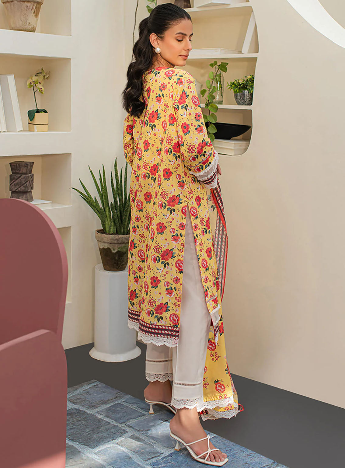 Zellbury Essential Printed Embroidered Lawn 2 Piece Unstitched Suit WUS24E21168 Zellbury Essential Printed Embroidered Lawn 2 Piece Unstitched Suit WUS24E21168