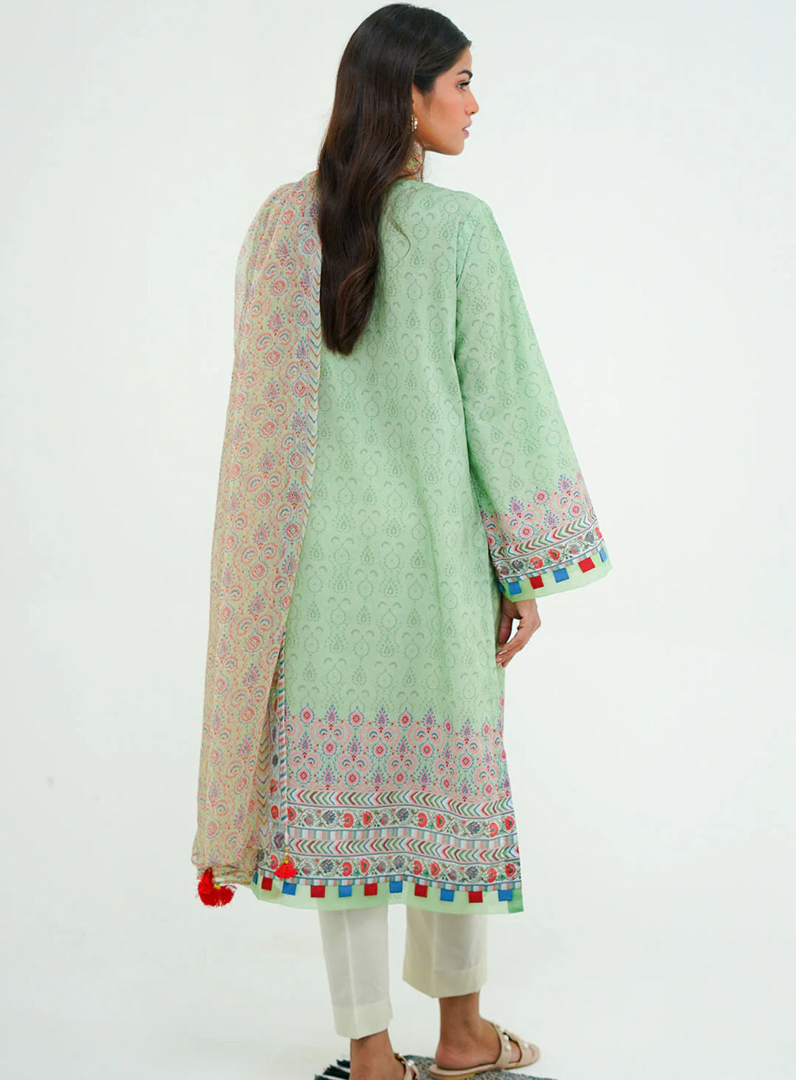 Zellbury Essential Printed Embroidered Lawn 2 Piece Unstitched Suit WUS24E21715 Zellbury Essential Printed Embroidered Lawn 2 Piece Unstitched Suit WUS24E21715