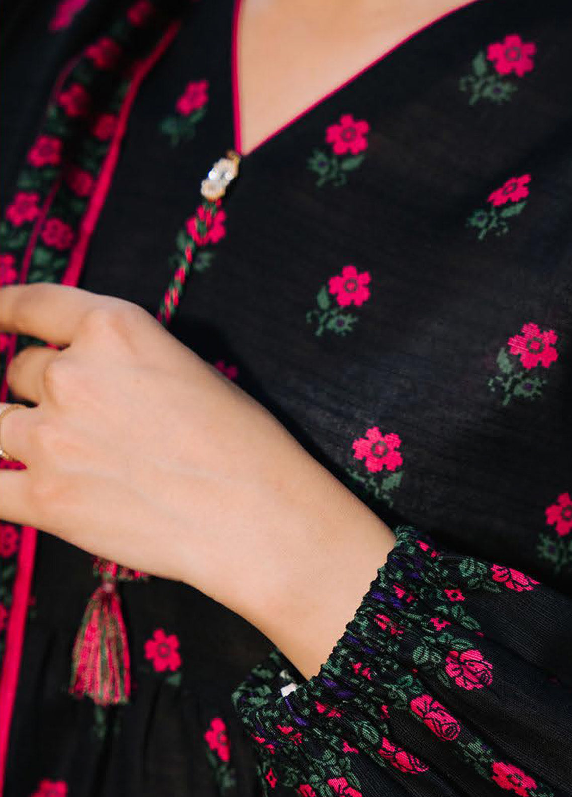 Zellbury Essential Printed Khaddar 3 Piece Unstitched Suit WUW24X30181 Zellbury Essential Printed Khaddar 3 Piece Unstitched Suit WUW24X30181