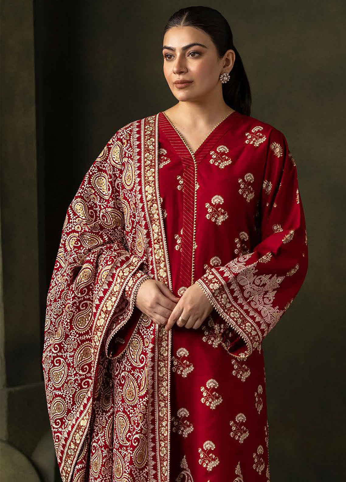 Zellbury Essential Printed Khaddar 3 Piece Unstitched Suit WUW24X30213 Zellbury Essential Printed Khaddar 3 Piece Unstitched Suit WUW24X30213