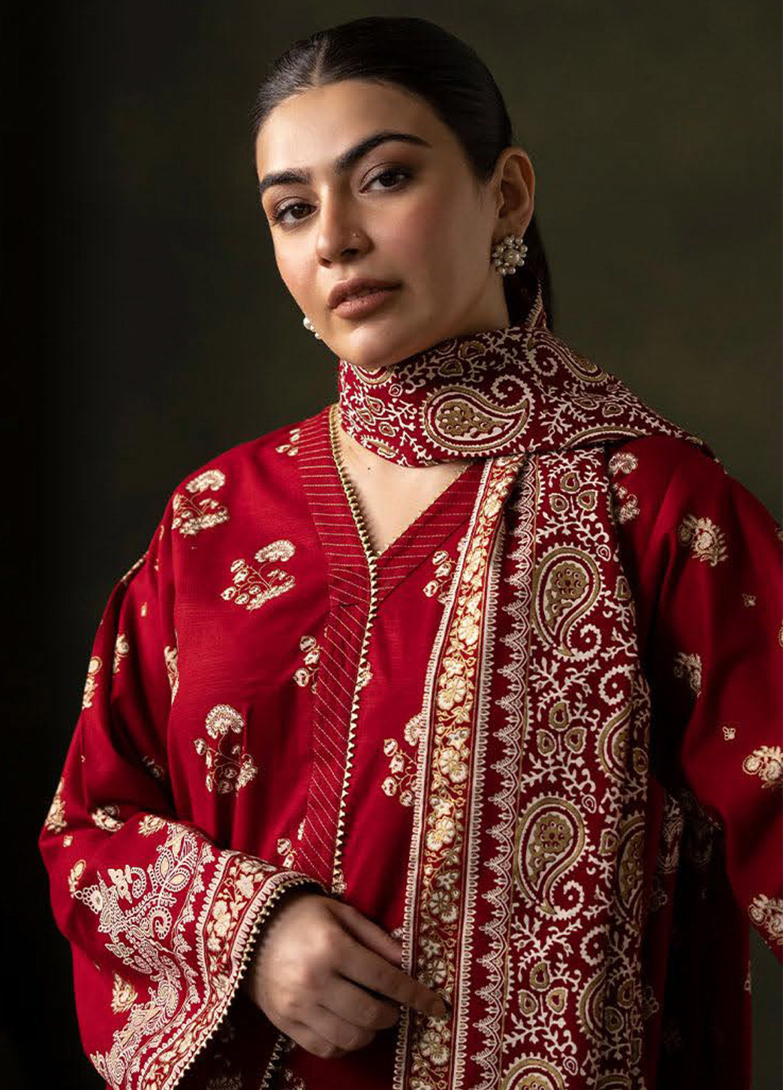 Zellbury Essential Printed Khaddar 3 Piece Unstitched Suit WUW24X30213 Zellbury Essential Printed Khaddar 3 Piece Unstitched Suit WUW24X30213