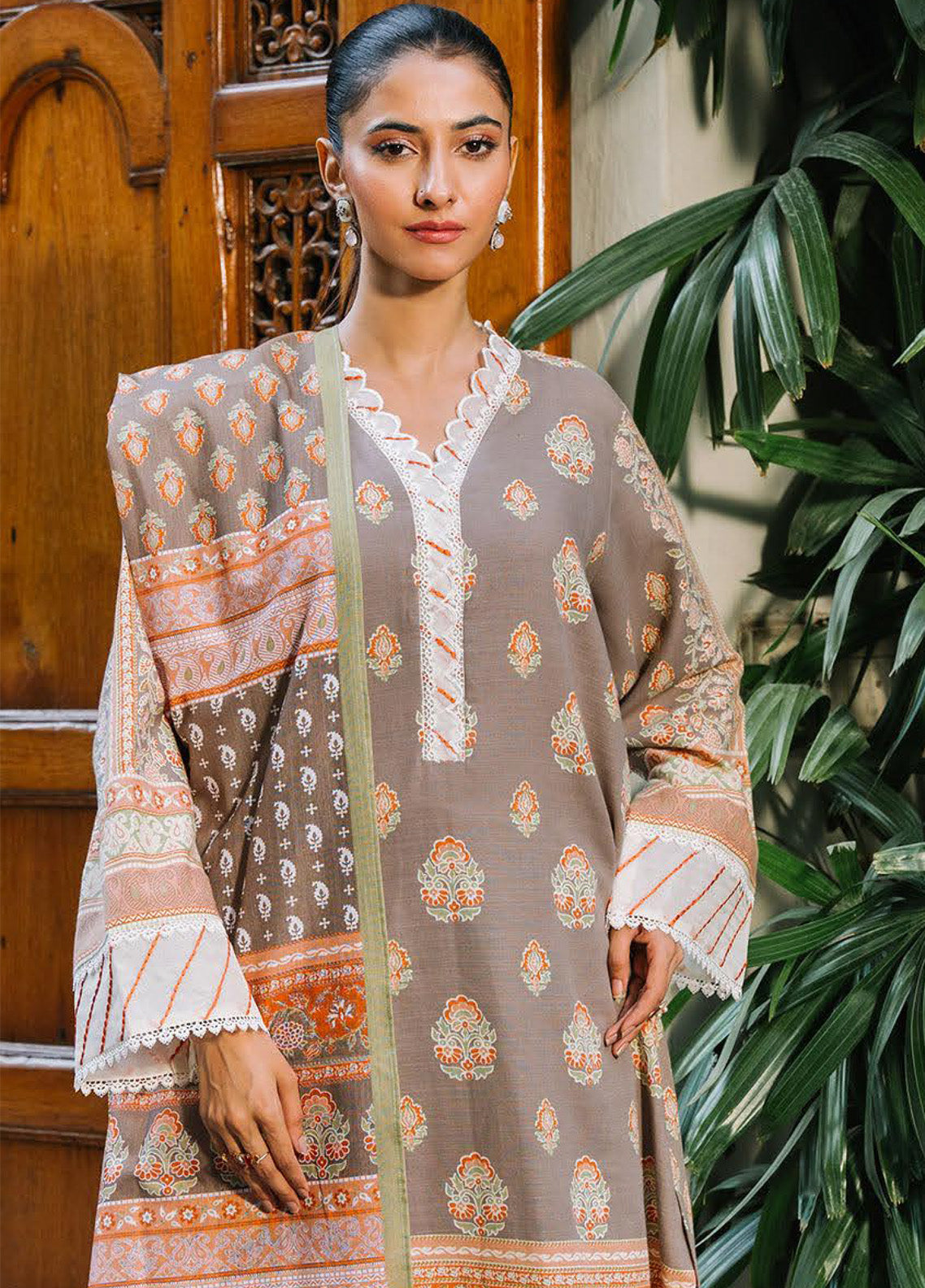 Zellbury Essential Printed Khaddar 3 Piece Unstitched Suit WUW24X30276 Zellbury Essential Printed Khaddar 3 Piece Unstitched Suit WUW24X30276