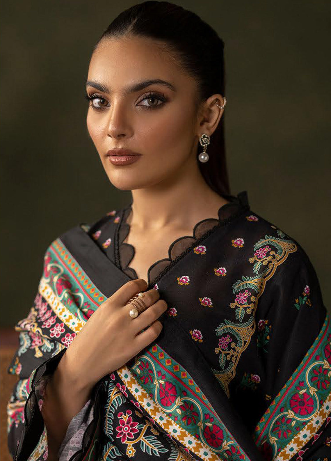 Zellbury Essential Printed Khaddar 3 Piece Unstitched Suit WUW24X30286 Zellbury Essential Printed Khaddar 3 Piece Unstitched Suit WUW24X30286