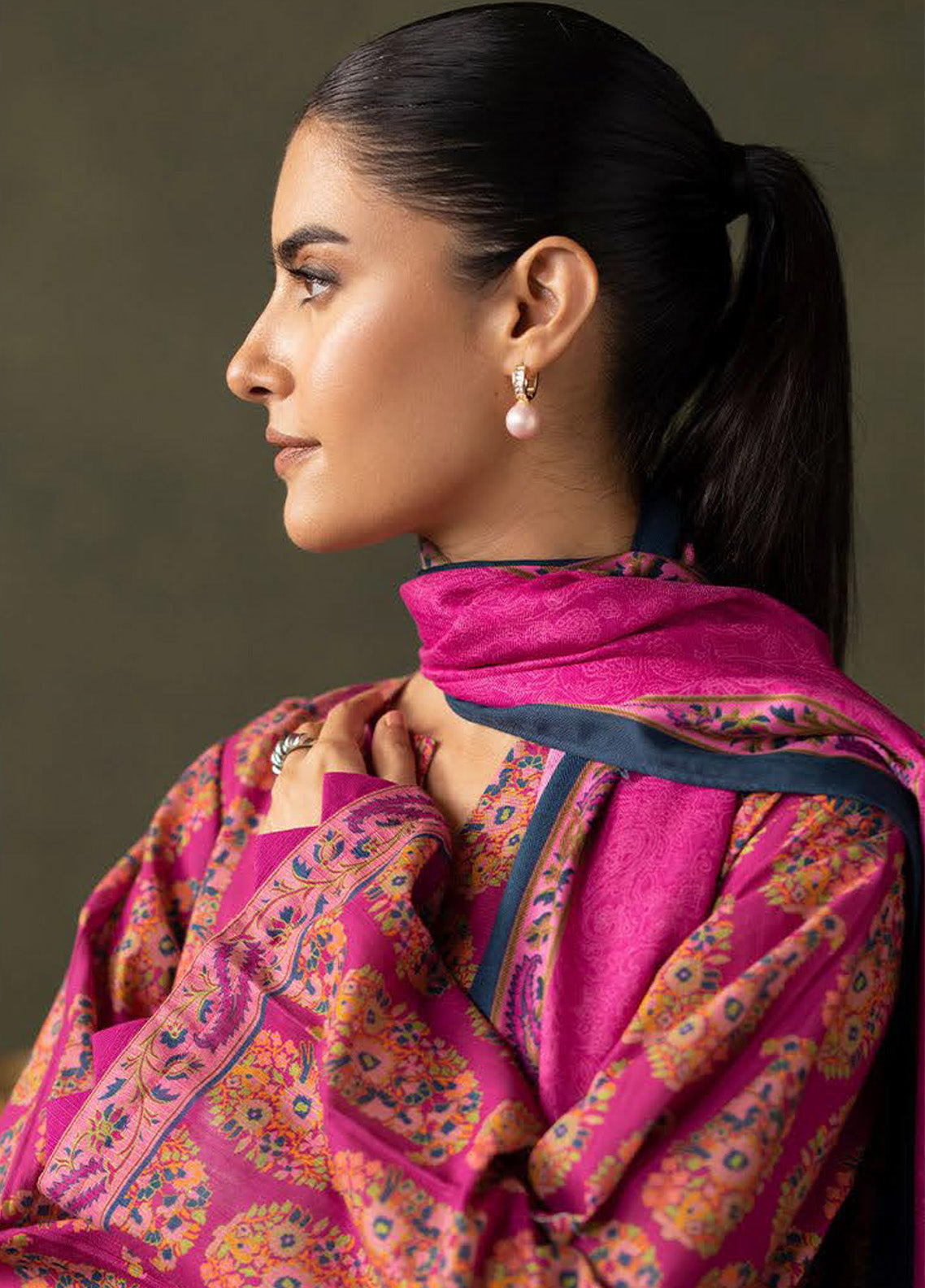 Zellbury Essential Printed Khaddar 3 Piece Unstitched Suit WUW24X30287 Zellbury Essential Printed Khaddar 3 Piece Unstitched Suit WUW24X30287