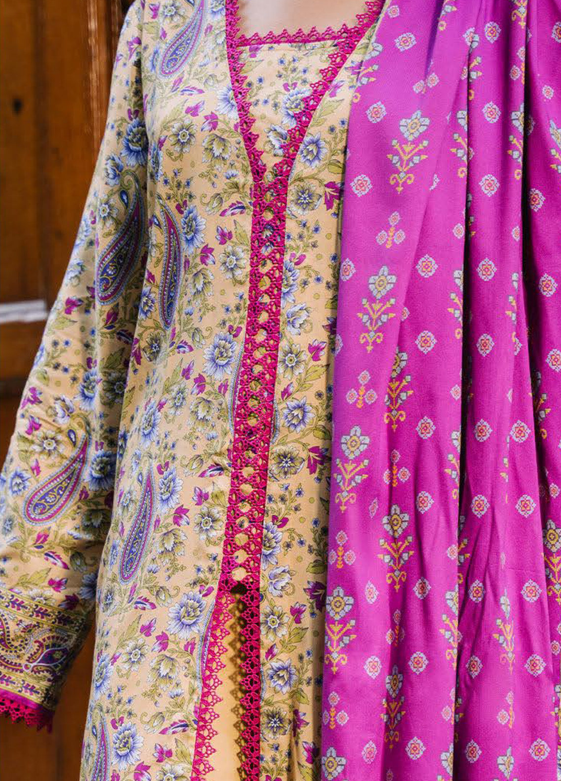 Zellbury Essential Printed Khaddar 3 Piece Unstitched Suit WUW24X30297 Zellbury Essential Printed Khaddar 3 Piece Unstitched Suit WUW24X30297