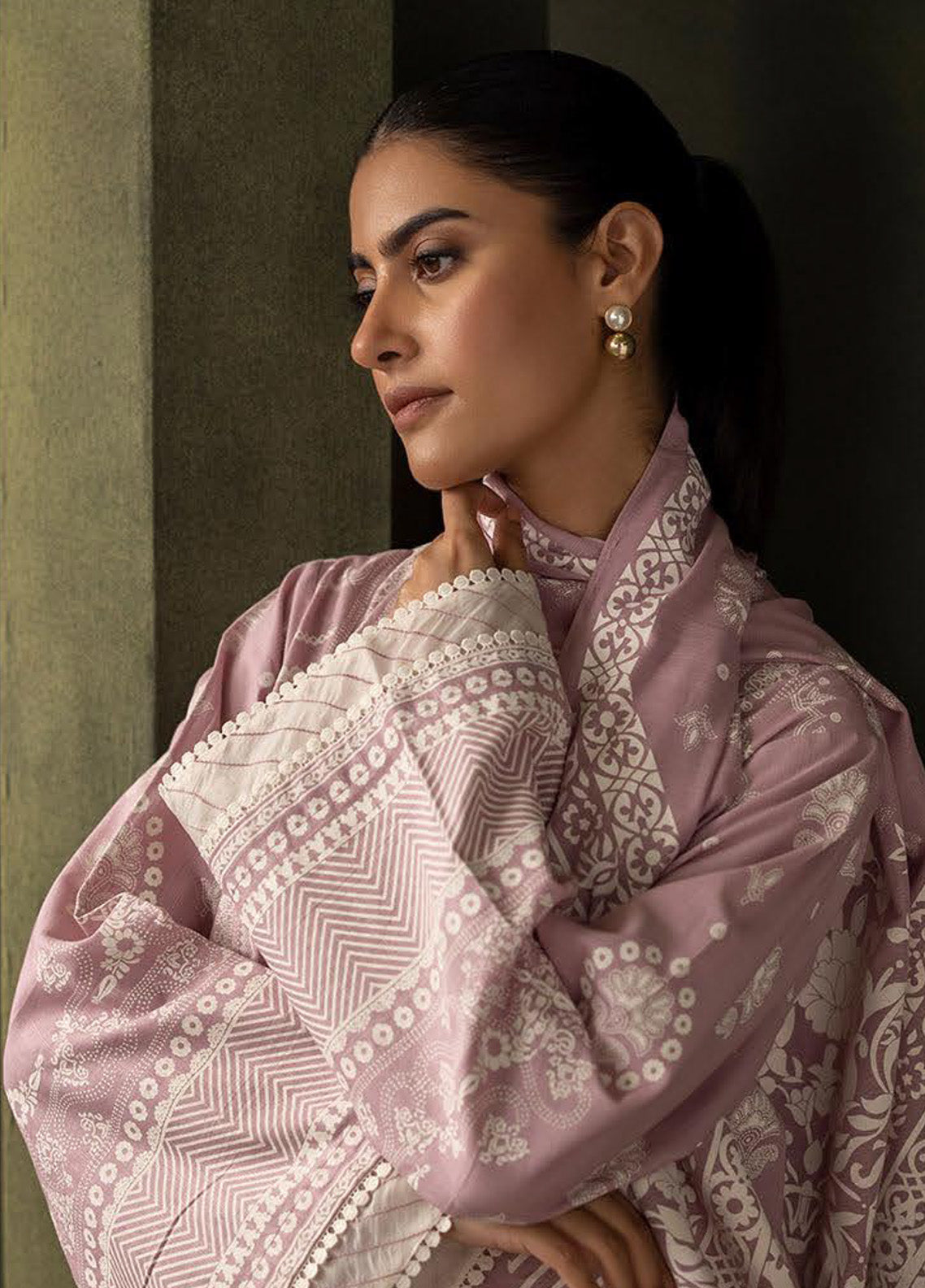 Zellbury Essential Printed Khaddar 3 Piece Unstitched Suit WUW24X30304 Zellbury Essential Printed Khaddar 3 Piece Unstitched Suit WUW24X30304