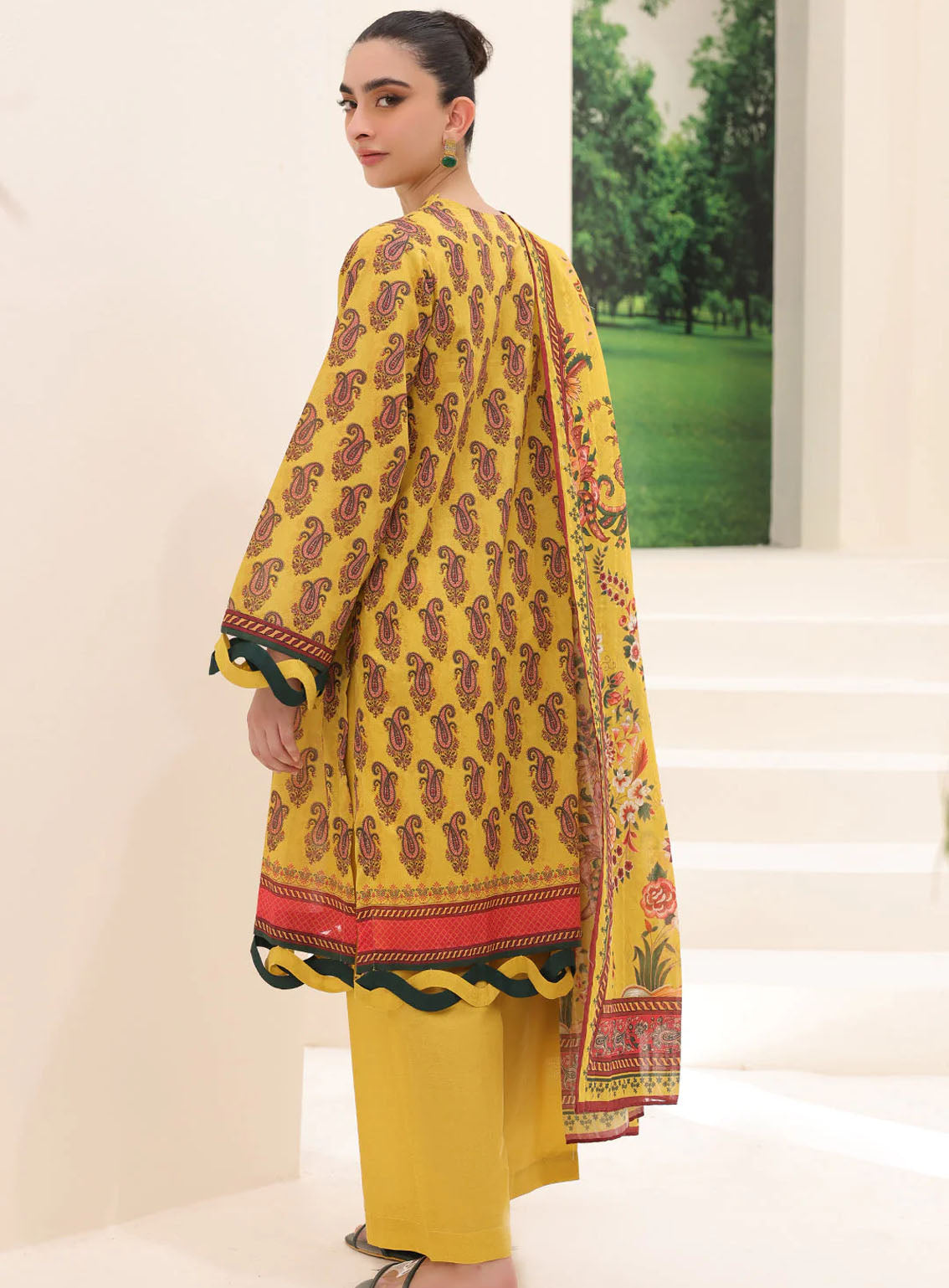 Zellbury Essential Printed Lawn 2 Piece Unstitched Suit WUS24X21164 Zellbury Essential Printed Lawn 2 Piece Unstitched Suit WUS24X21164