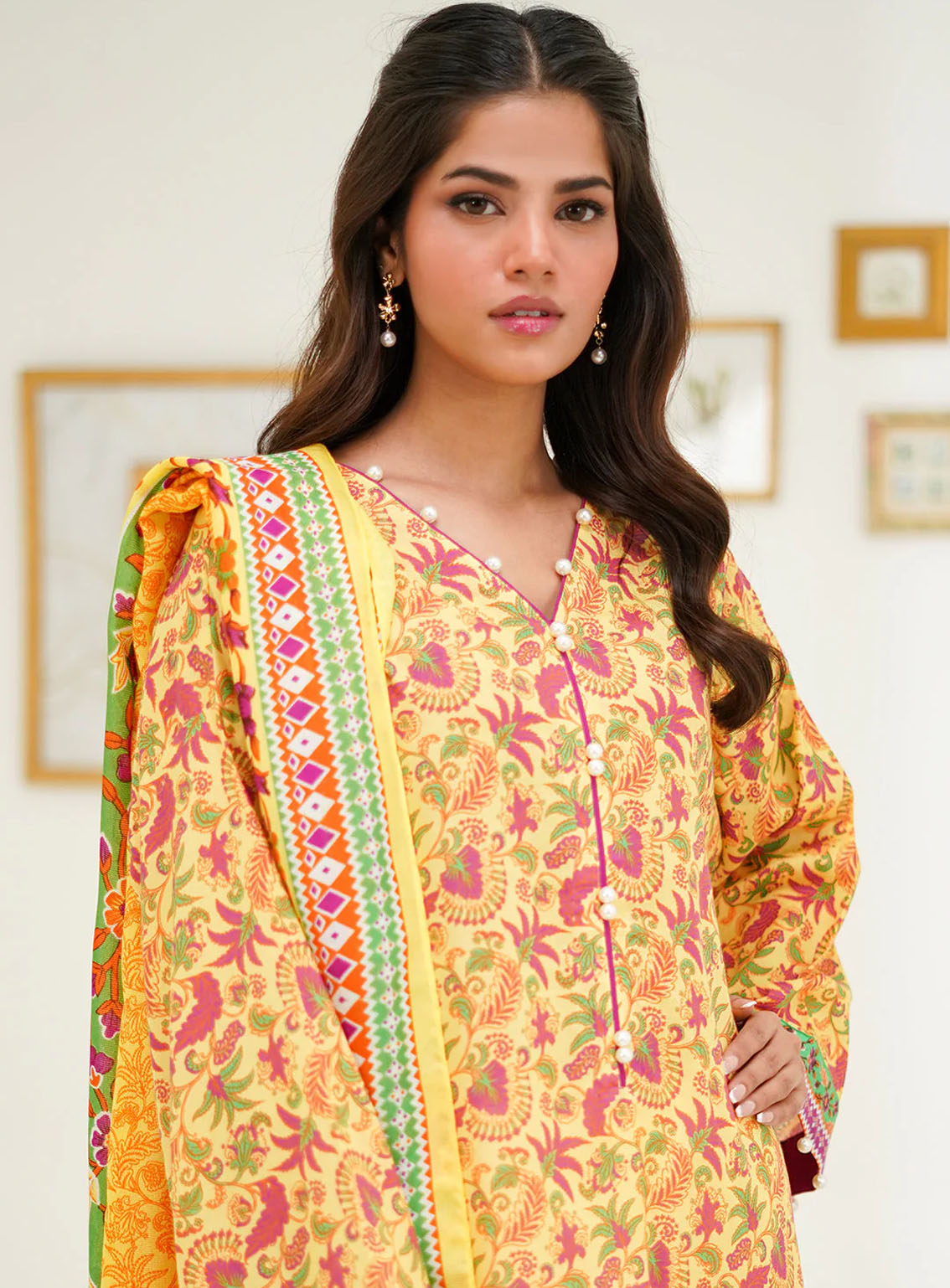 Zellbury Essential Printed Lawn 2 Piece Unstitched Suit WUS24X21300 Zellbury Essential Printed Lawn 2 Piece Unstitched Suit WUS24X21300