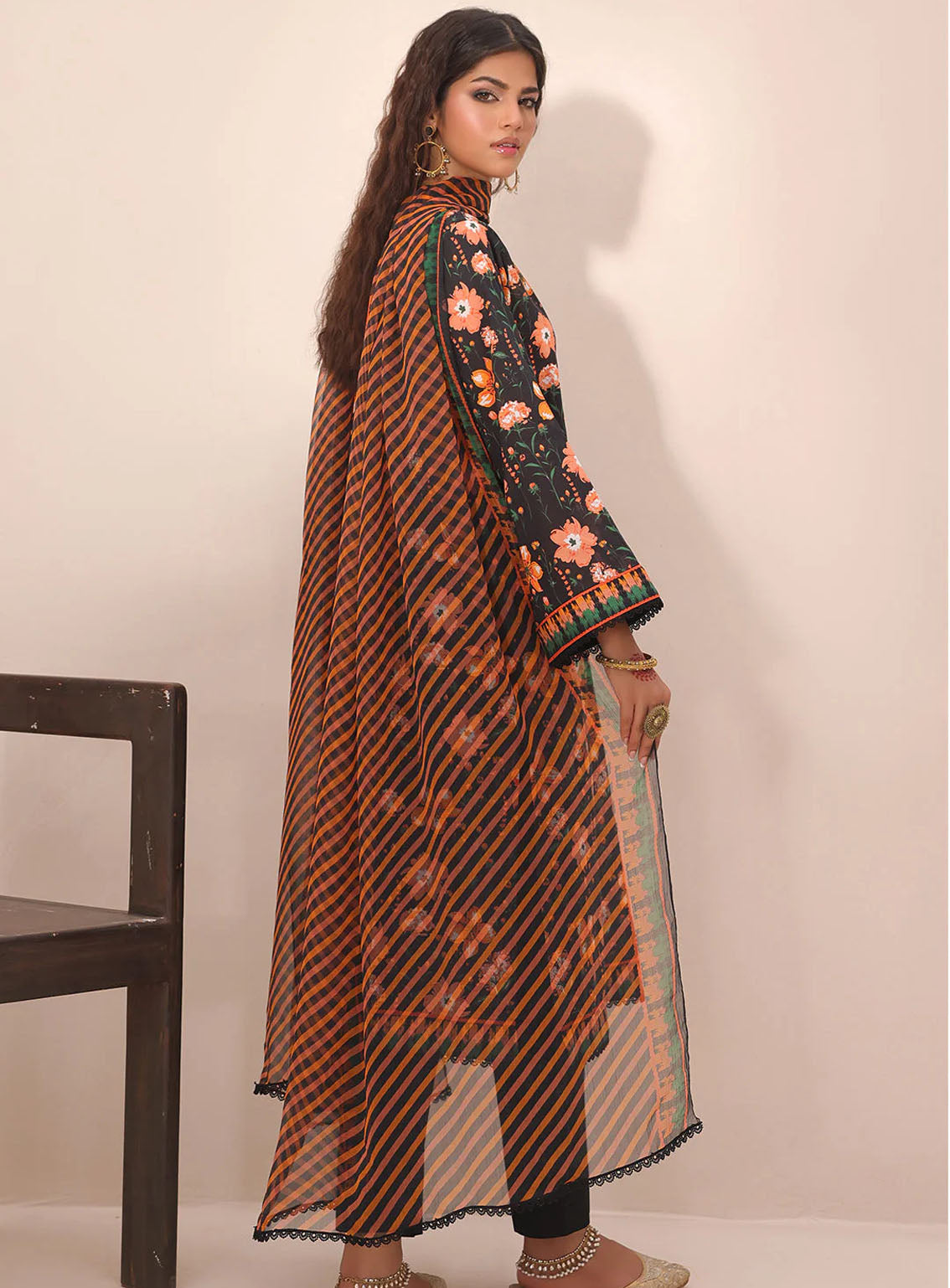 Zellbury Essential Printed Lawn 2 Piece Unstitched Suit WUS24X21302 Zellbury Essential Printed Lawn 2 Piece Unstitched Suit WUS24X21302