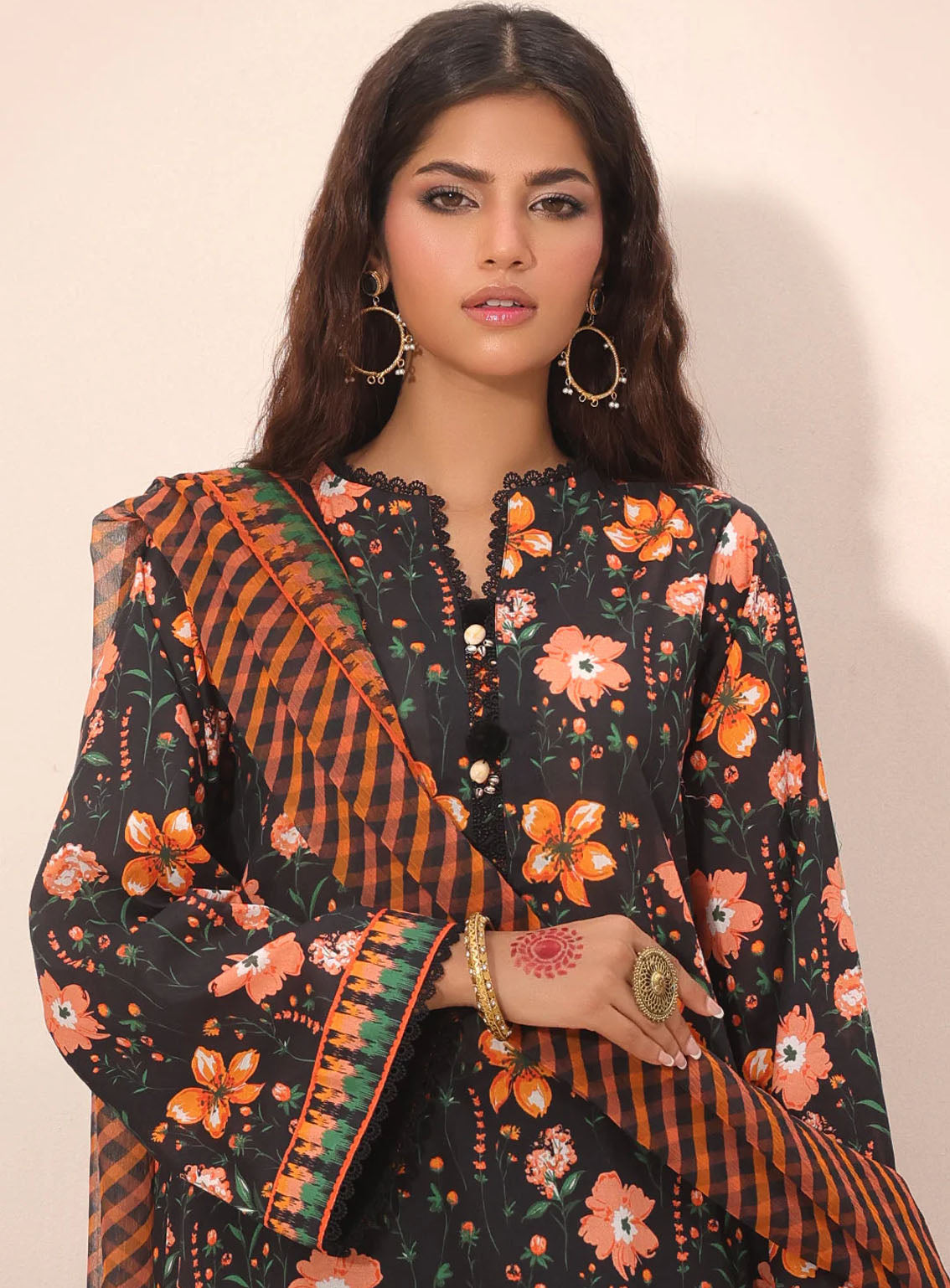 Zellbury Essential Printed Lawn 2 Piece Unstitched Suit WUS24X21302 Zellbury Essential Printed Lawn 2 Piece Unstitched Suit WUS24X21302