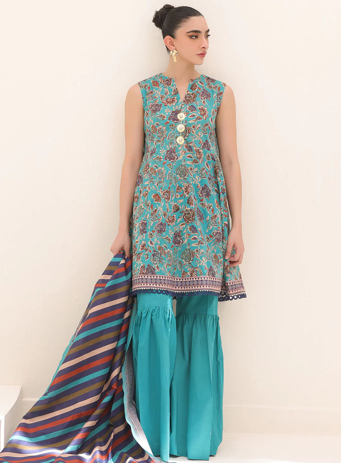 Zellbury Essential Printed Lawn 2 Piece Unstitched Suit WUS24X21650 Zellbury Essential Printed Lawn 2 Piece Unstitched Suit WUS24X21650