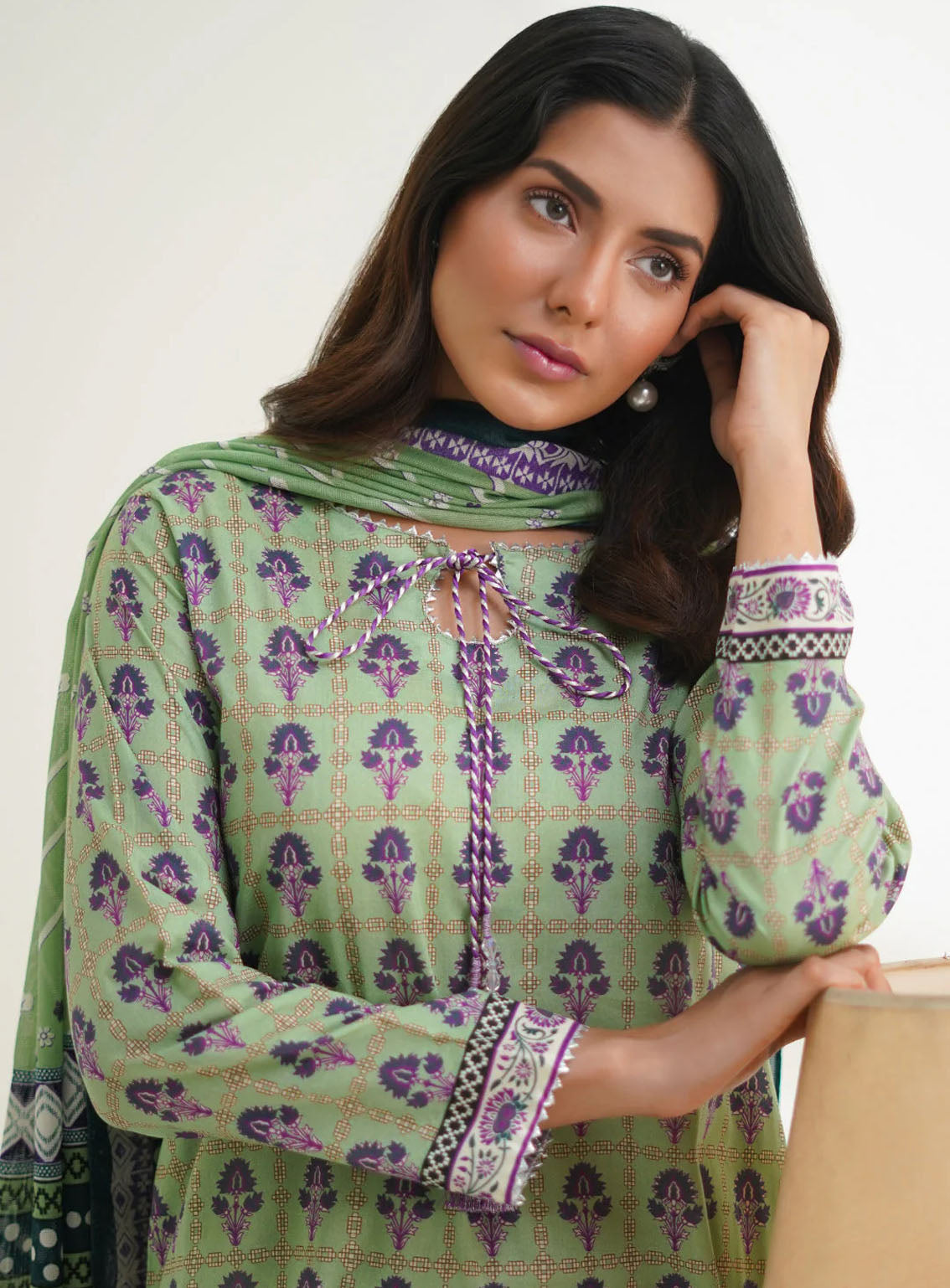 Zellbury Essential Printed Lawn 2 Piece Unstitched Suit WUS24X21708 Zellbury Essential Printed Lawn 2 Piece Unstitched Suit WUS24X21708