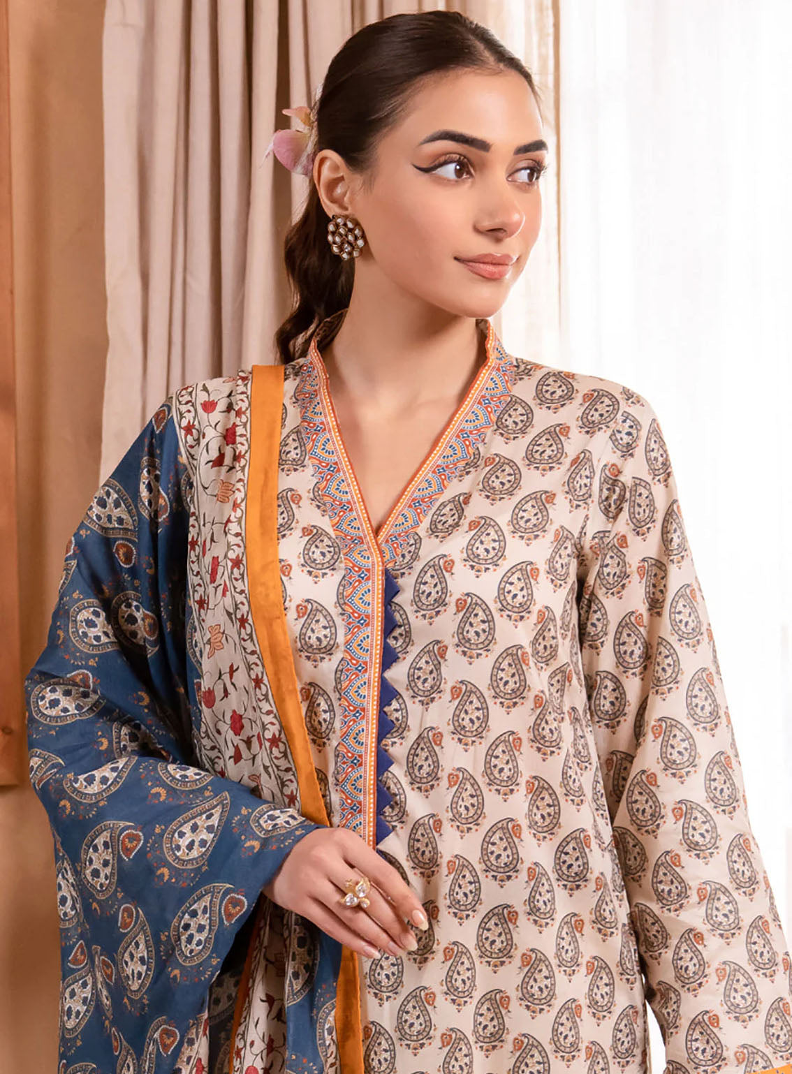 Zellbury Essential Printed Lawn 3 Piece Unstitched Suit WUS24X31067 Zellbury Essential Printed Lawn 3 Piece Unstitched Suit WUS24X31067