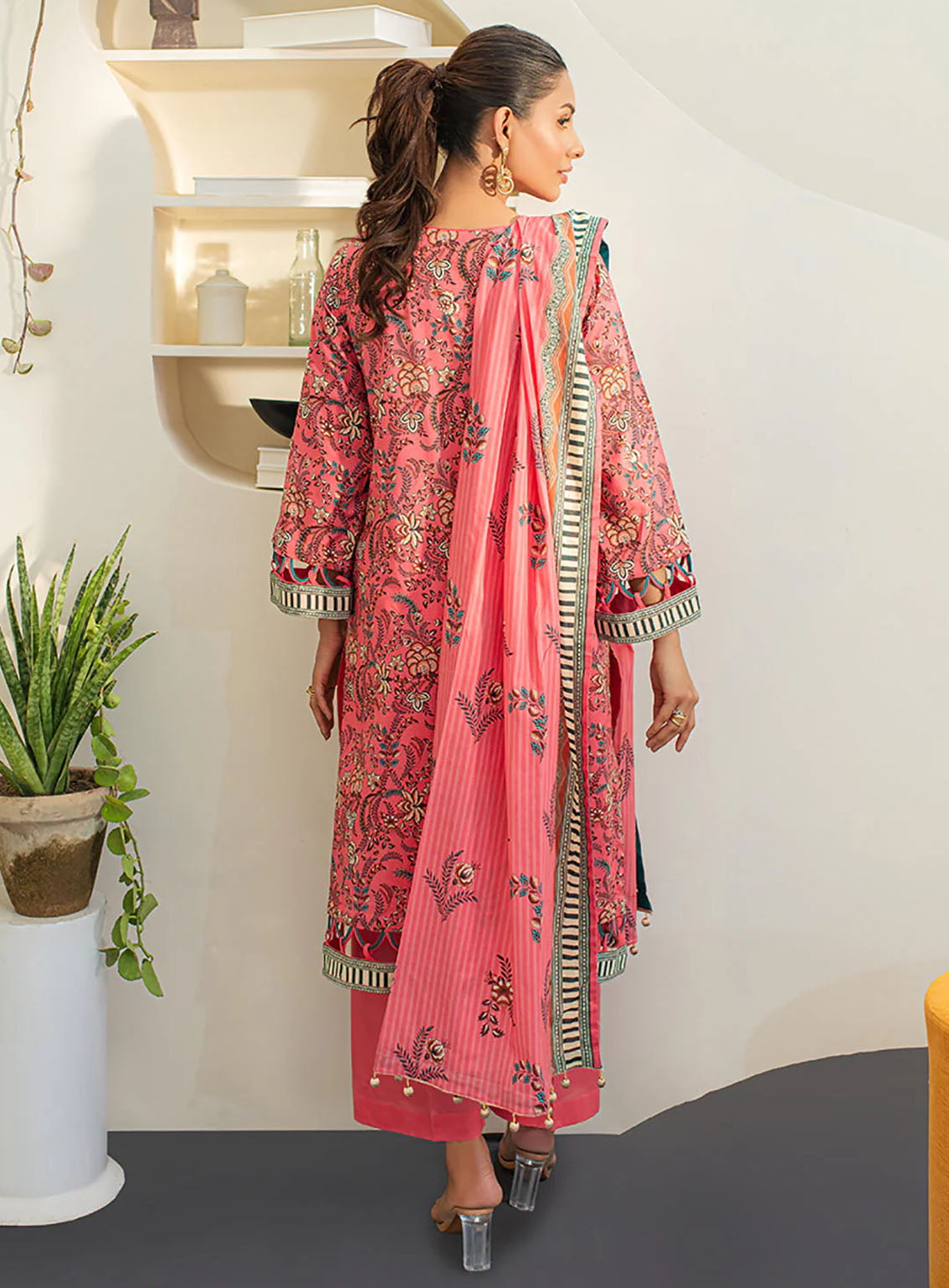Zellbury Essential Printed Lawn 3 Piece Unstitched Suit WUS24X31202 Zellbury Essential Printed Lawn 3 Piece Unstitched Suit WUS24X31202