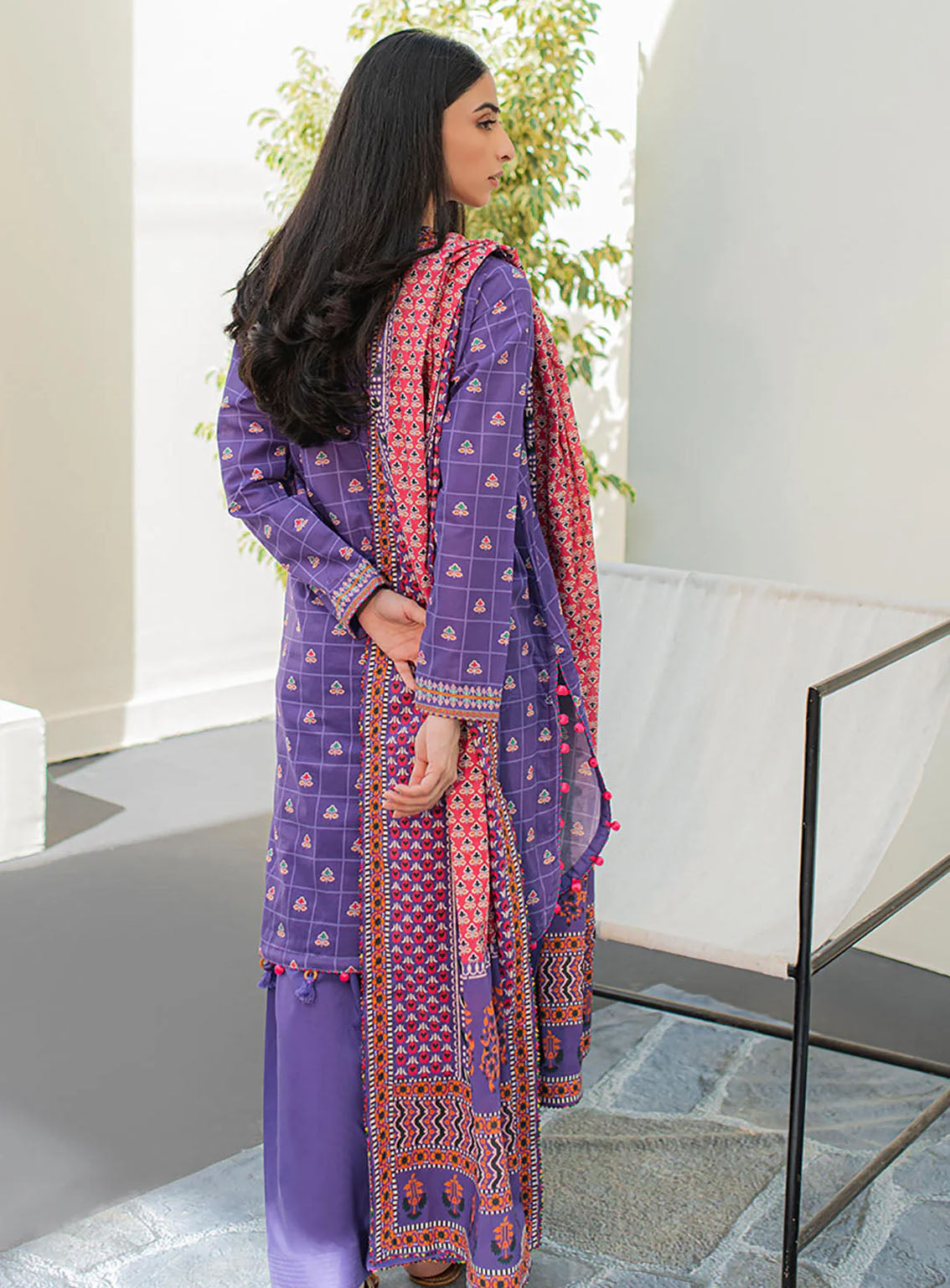 Zellbury Essential Printed Lawn 3 Piece Unstitched Suit WUS24X31217 Zellbury Essential Printed Lawn 3 Piece Unstitched Suit WUS24X31217
