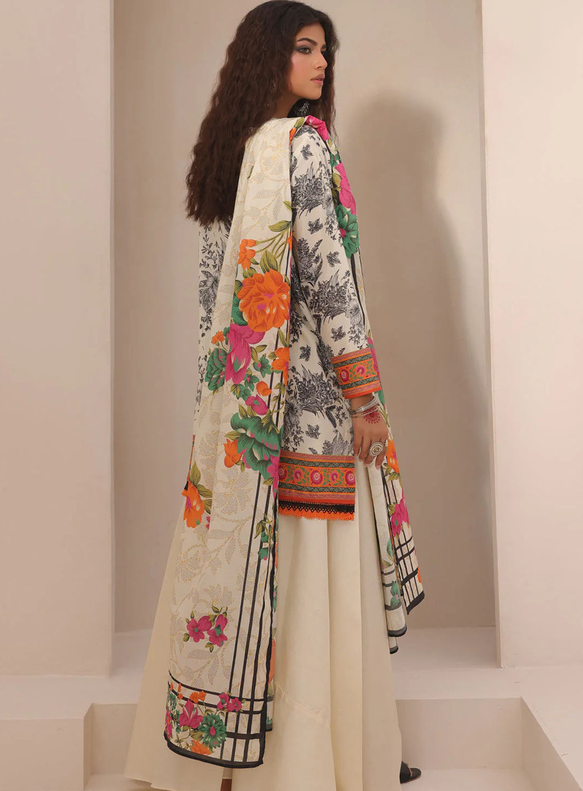 Zellbury Essential Printed Lawn 3 Piece Unstitched Suit WUS24X31230 Zellbury Essential Printed Lawn 3 Piece Unstitched Suit WUS24X31230