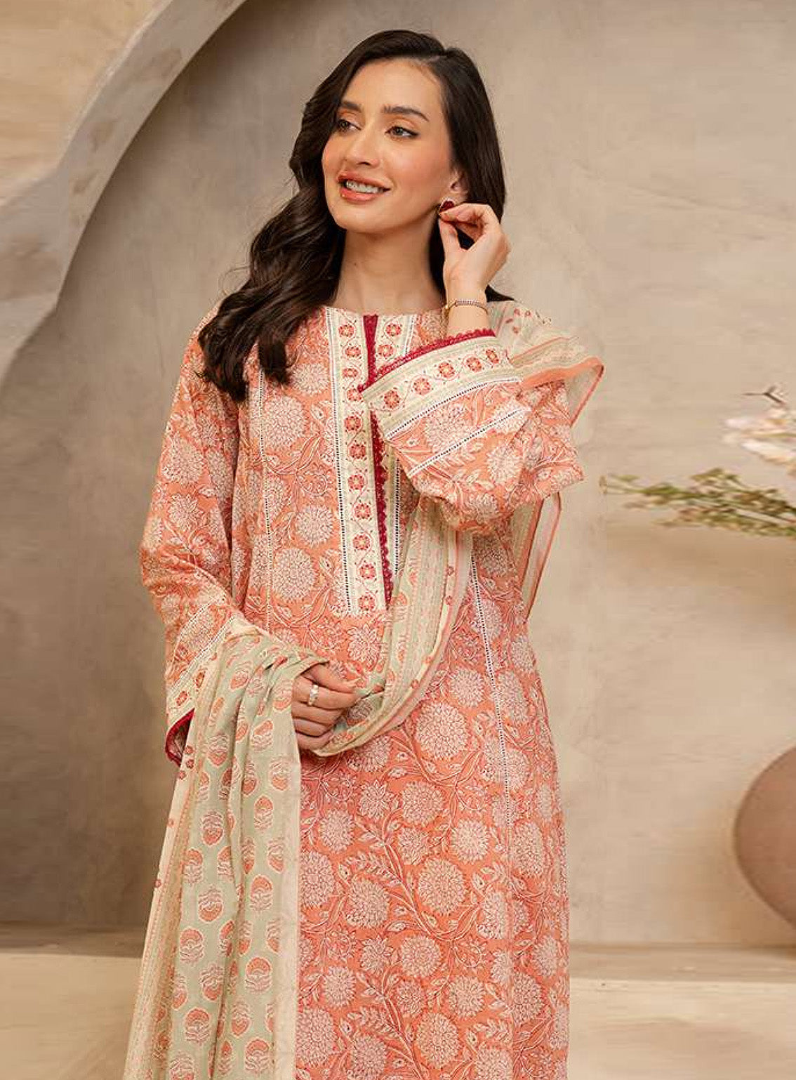 Zellbury Essential Printed Lawn 3 Piece Unstitched Suit WUS25X30032 Zellbury Essential Printed Lawn 3 Piece Unstitched Suit WUS25X30032