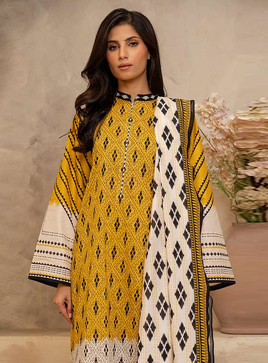 Zellbury Essential Printed Lawn 3 Piece Unstitched Suit WUS25X30044 Zellbury Essential Printed Lawn 3 Piece Unstitched Suit WUS25X30044