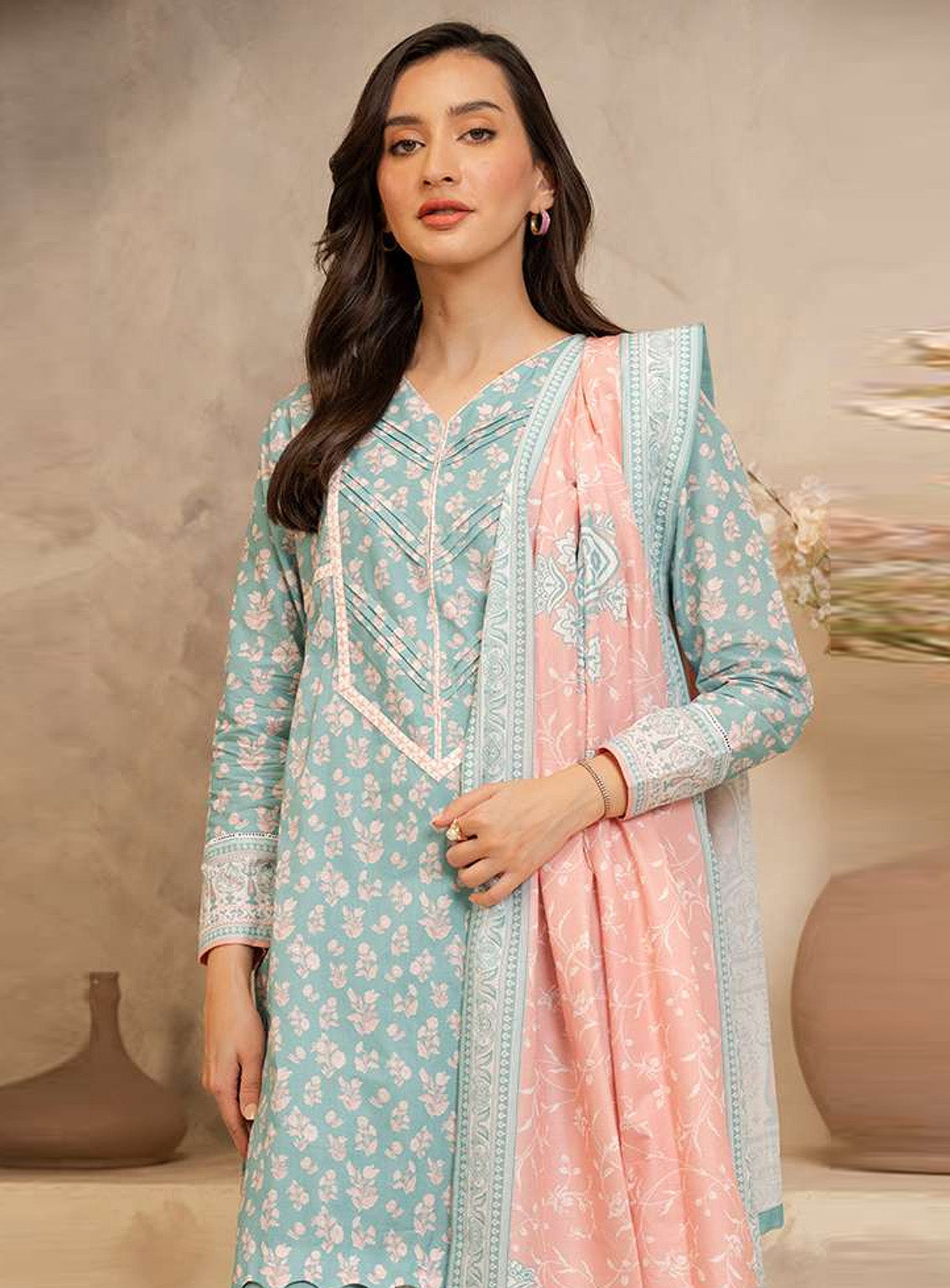 Zellbury Essential Printed Lawn 3 Piece Unstitched Suit WUS25X30046 Zellbury Essential Printed Lawn 3 Piece Unstitched Suit WUS25X30046