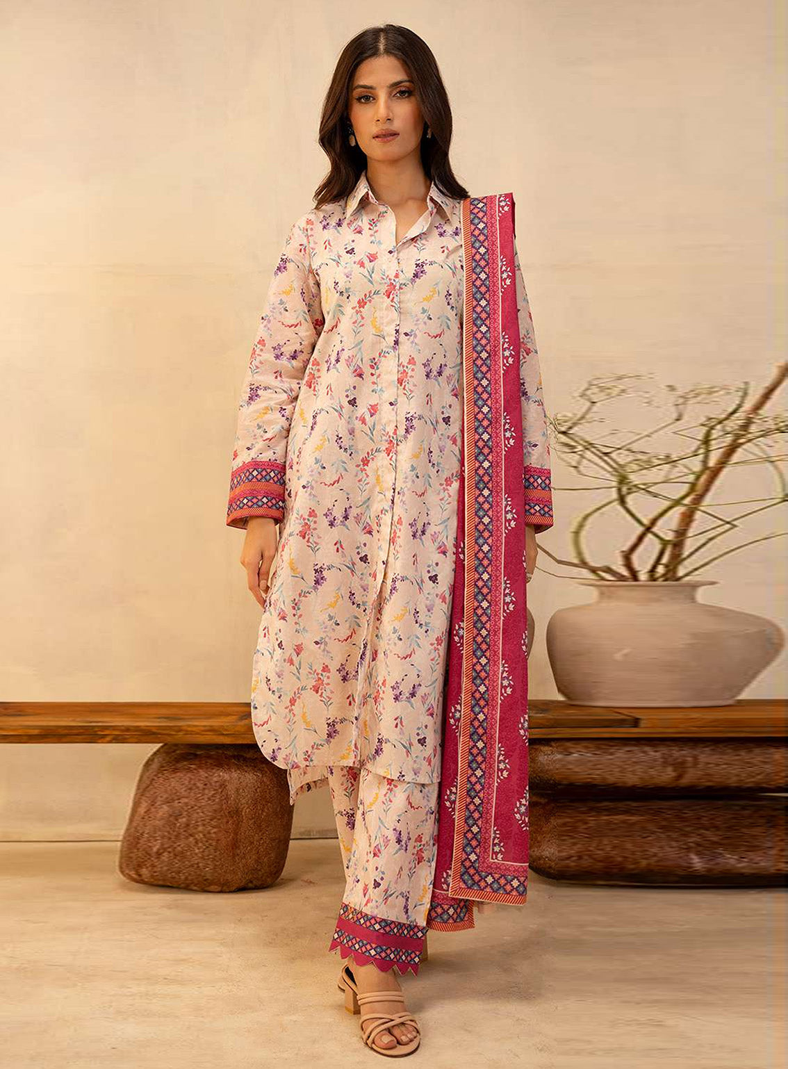 Zellbury Essential Printed Lawn 3 Piece Unstitched Suit WUS25X30054 Zellbury Essential Printed Lawn 3 Piece Unstitched Suit WUS25X30054