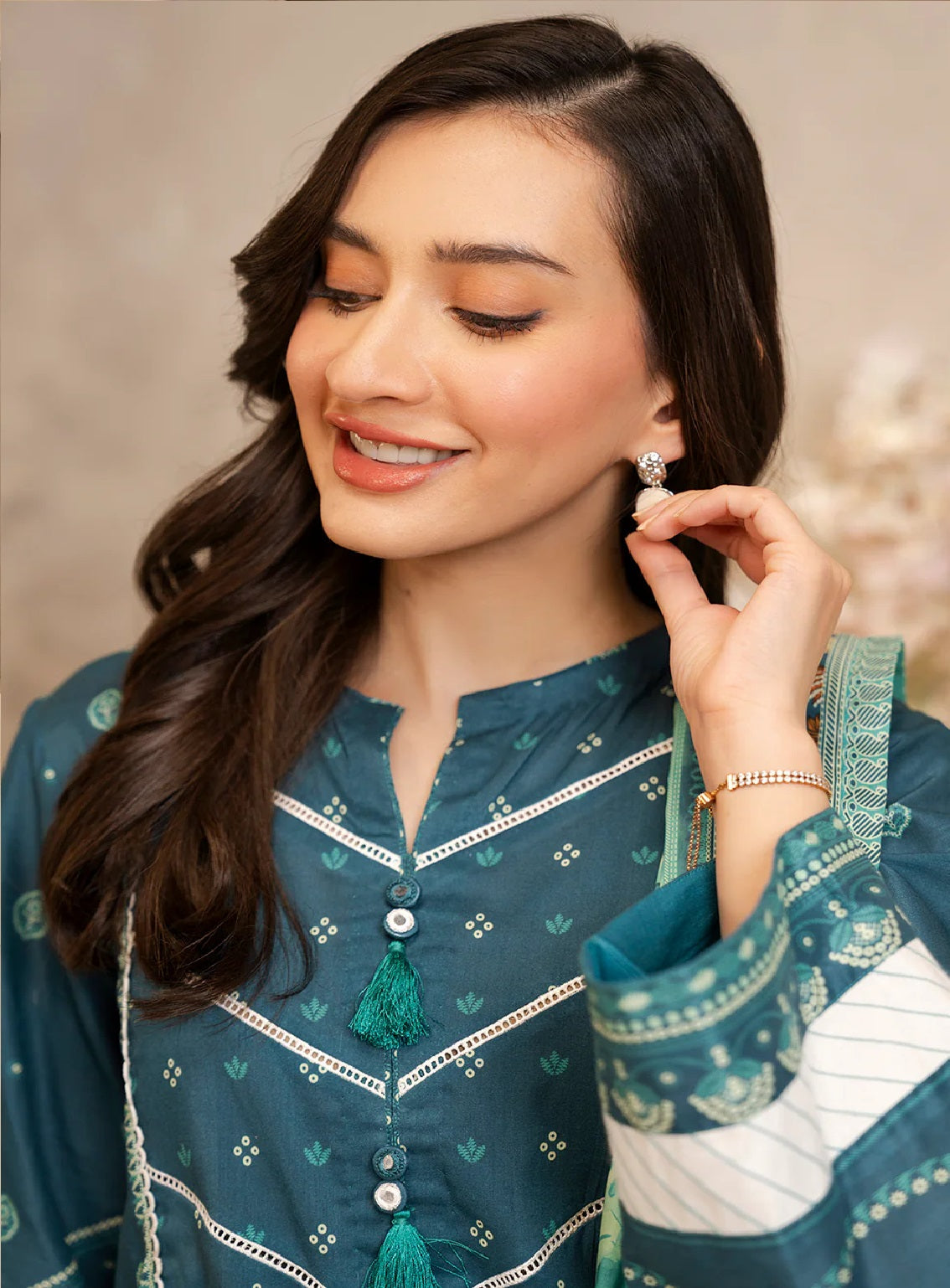 Zellbury Essential Printed Lawn 3 Piece Unstitched Suit WUS25X30060 Zellbury Essential Printed Lawn 3 Piece Unstitched Suit WUS25X30060