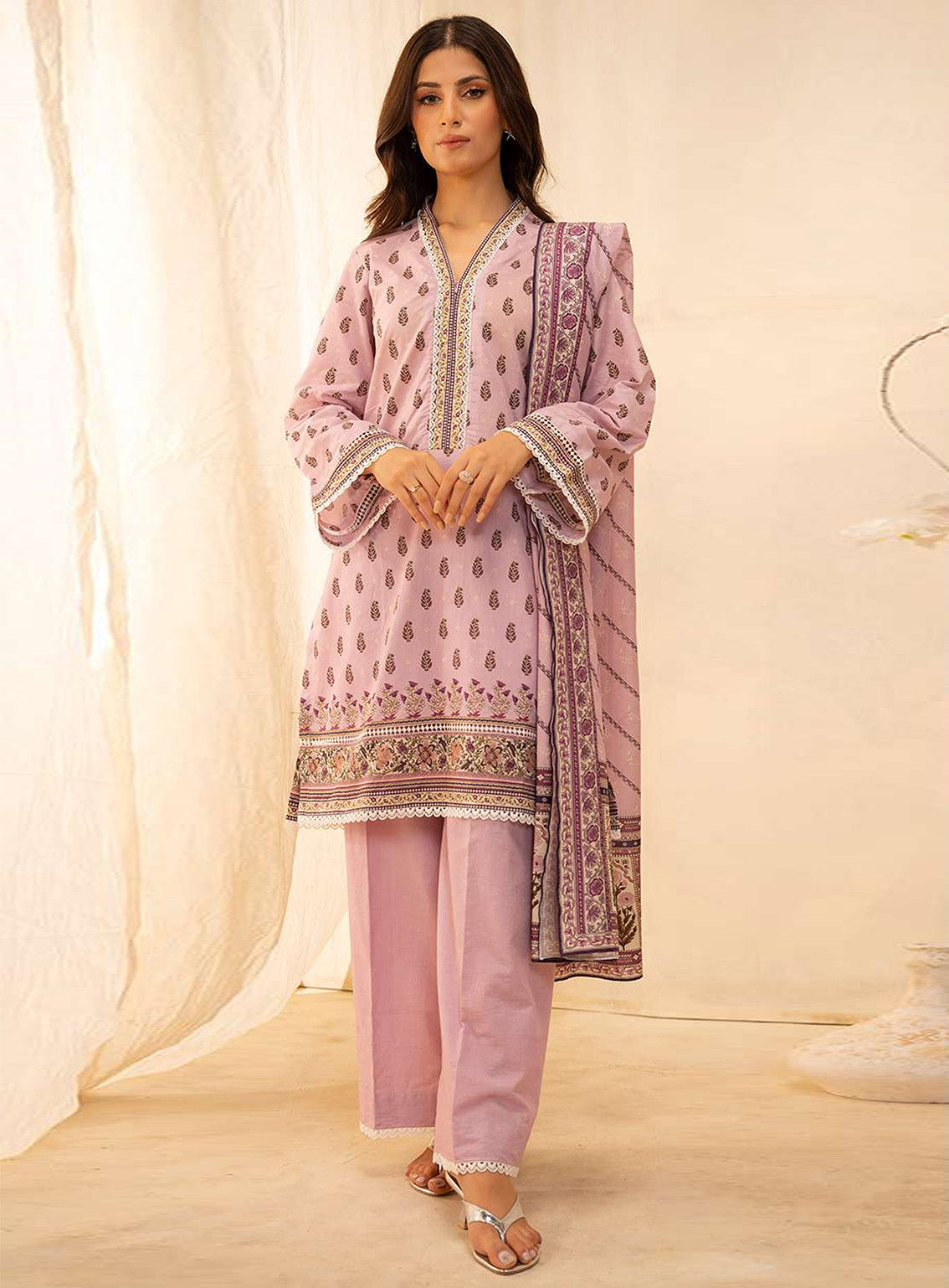 Zellbury Essential Printed Lawn 3 Piece Unstitched Suit WUS25X30117 Zellbury Essential Printed Lawn 3 Piece Unstitched Suit WUS25X30117