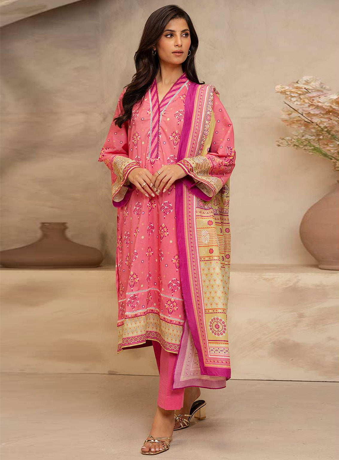 Zellbury Essential Printed Lawn 3 Piece Unstitched Suit WUS25X30122 Zellbury Essential Printed Lawn 3 Piece Unstitched Suit WUS25X30122